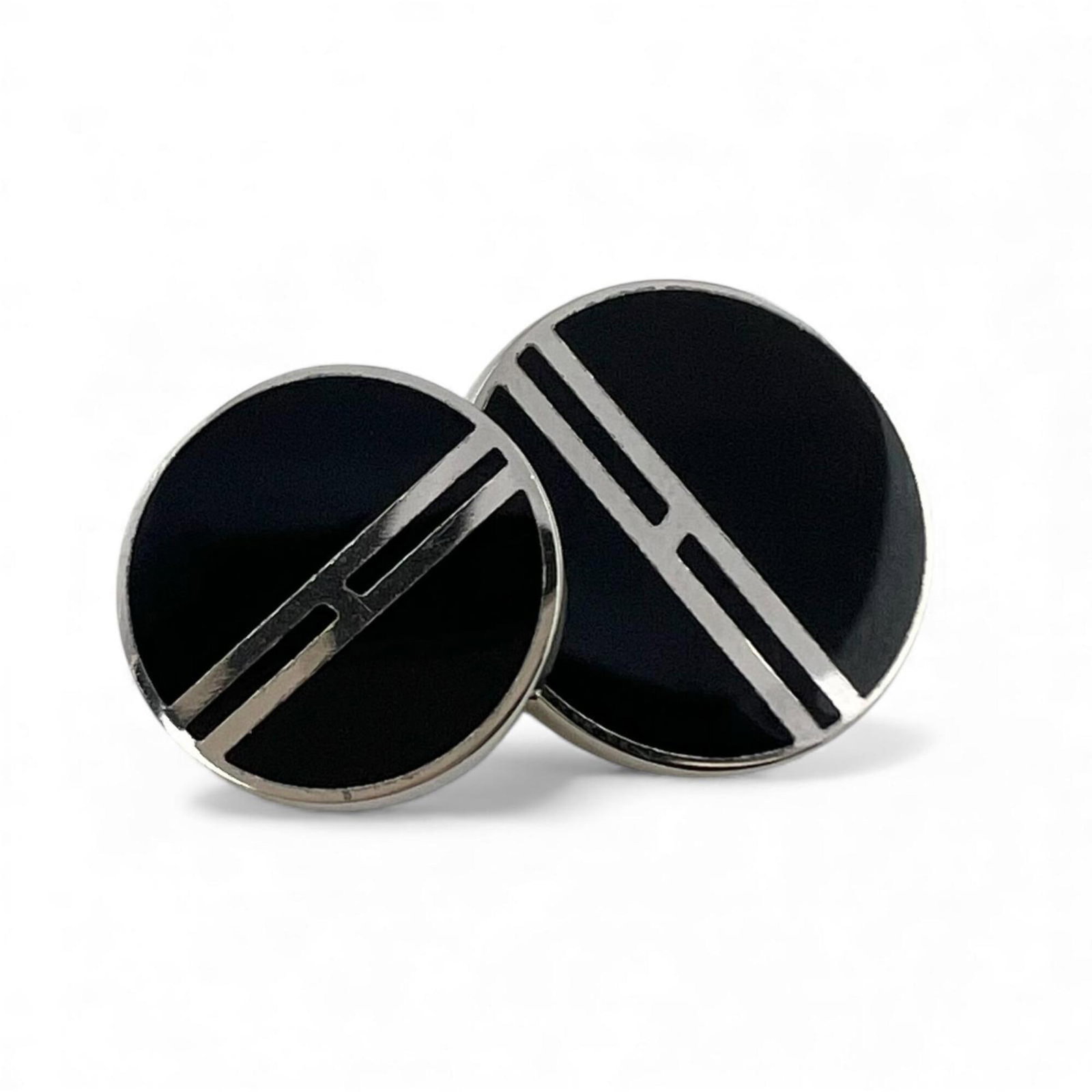 Hermes is a button with enamel. - 3