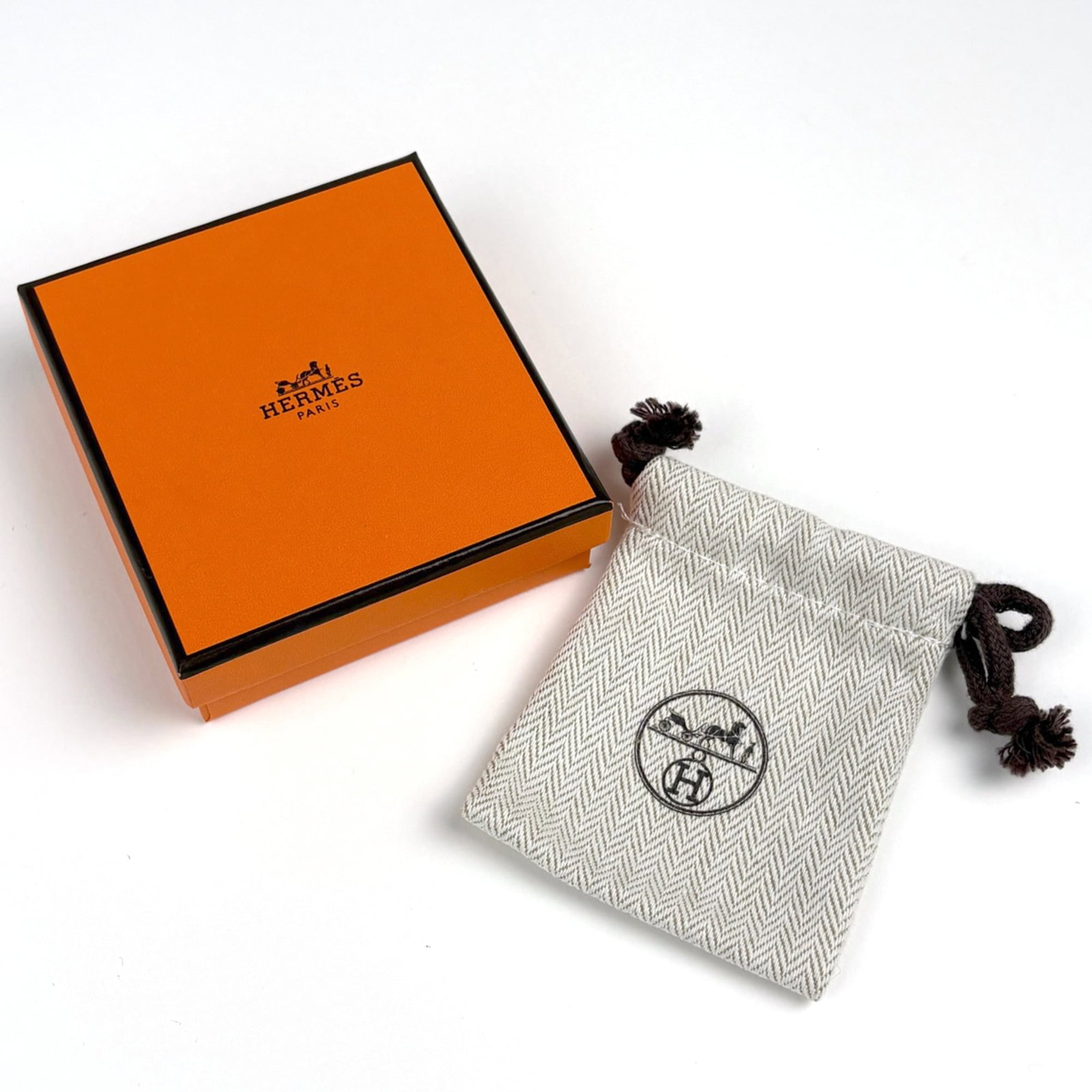 Hermes are stud earrings - 5