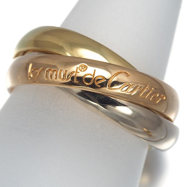 Eu49 Classic Trinity Yellow White Rose Gold 18K Cartier Ring: Eu49 Classic Trinity Yellow White Rose Gold 18K Cartier Ring A stunning 18k multi-tone gold Cartier ring in the iconic Trinity style, this classic design showcases a sleek and sophisticated yellow