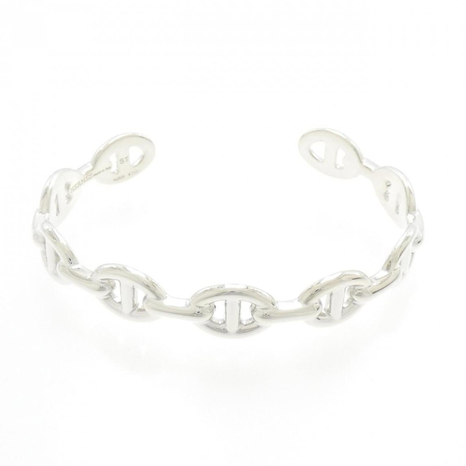 Hermes bangle silver 925: Hermes bangle silver 925 A sleek and sophisticated silver bangle from renowned luxury brand Hermes, crafted from high-quality 925 sterling silver. This elegant piece measures 16cm in length and boasts