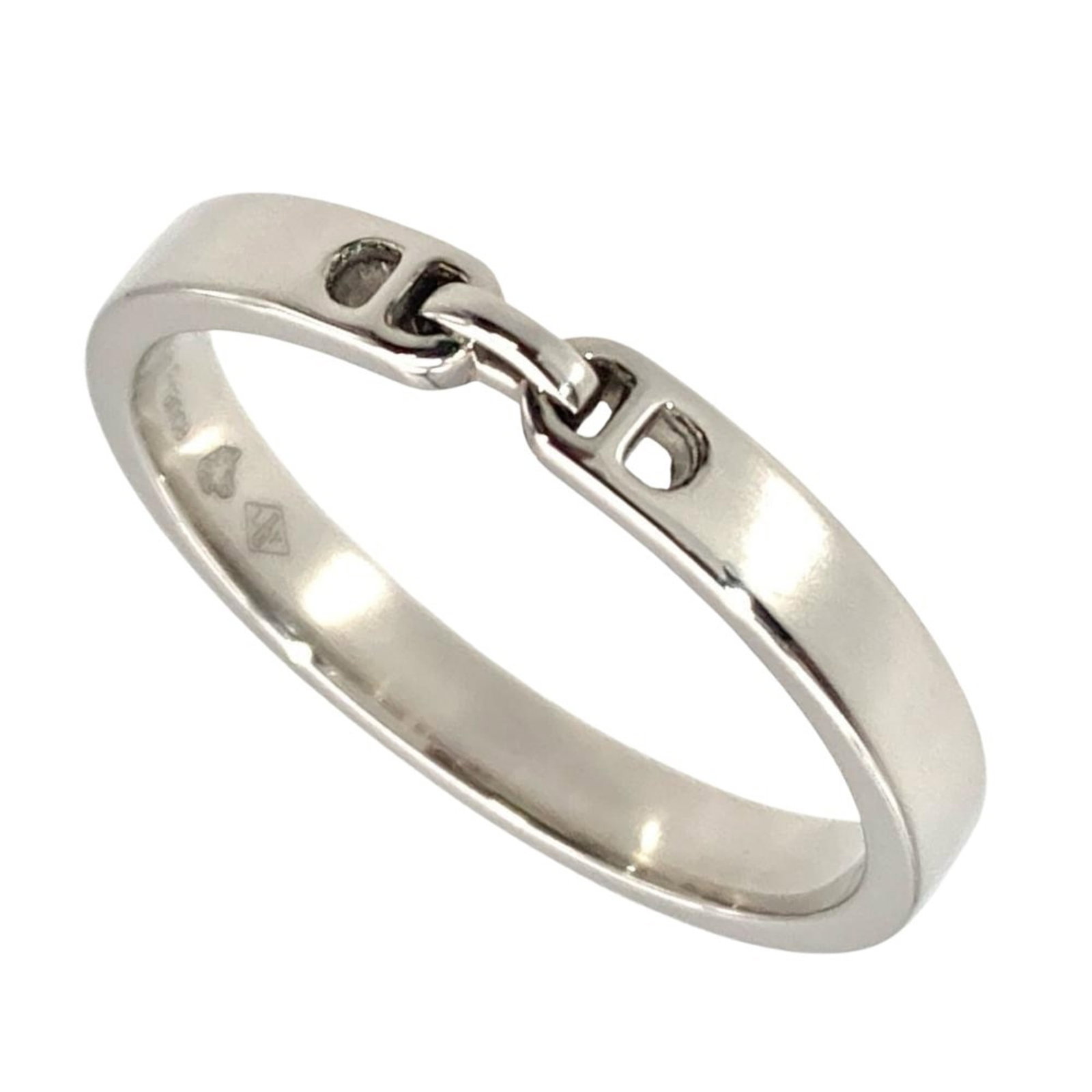 Hermes platinum band ring.: Hermes platinum band ring. A stunning platinum band ring from Hermes, crafted with 950 platinum for a sleek and sophisticated look. This used (like new) ring boasts hardly any traces of usage, making