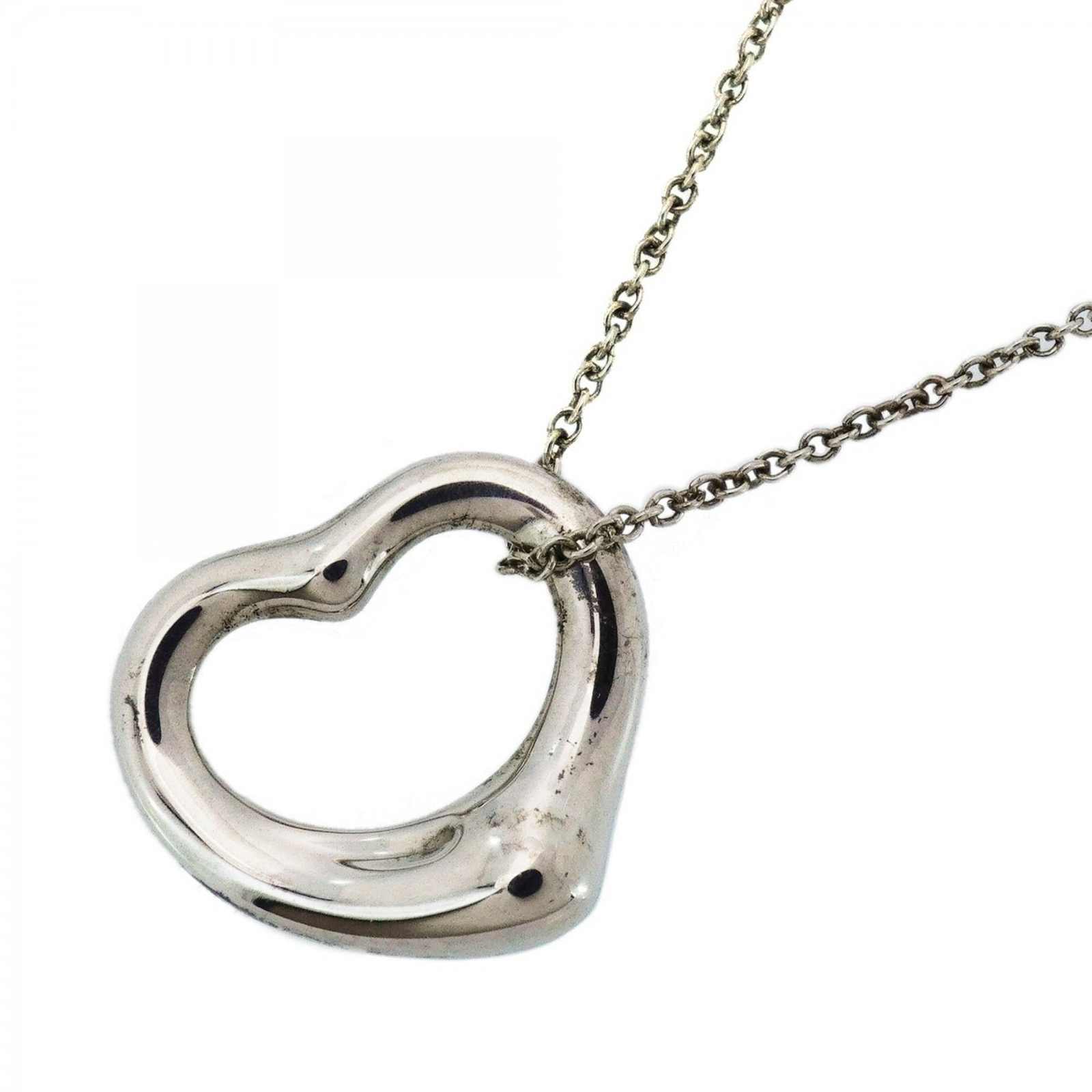 Tiffany & Co. Heart Necklace, Sterling Silver 925, Women's: Tiffany & Co. Heart Necklace, Sterling Silver 925, Women's A beautiful Tiffany & Co. sterling silver heart necklace in excellent condition, featuring a 14.2mm x 15.9mm pendant with a 45.5cm chain