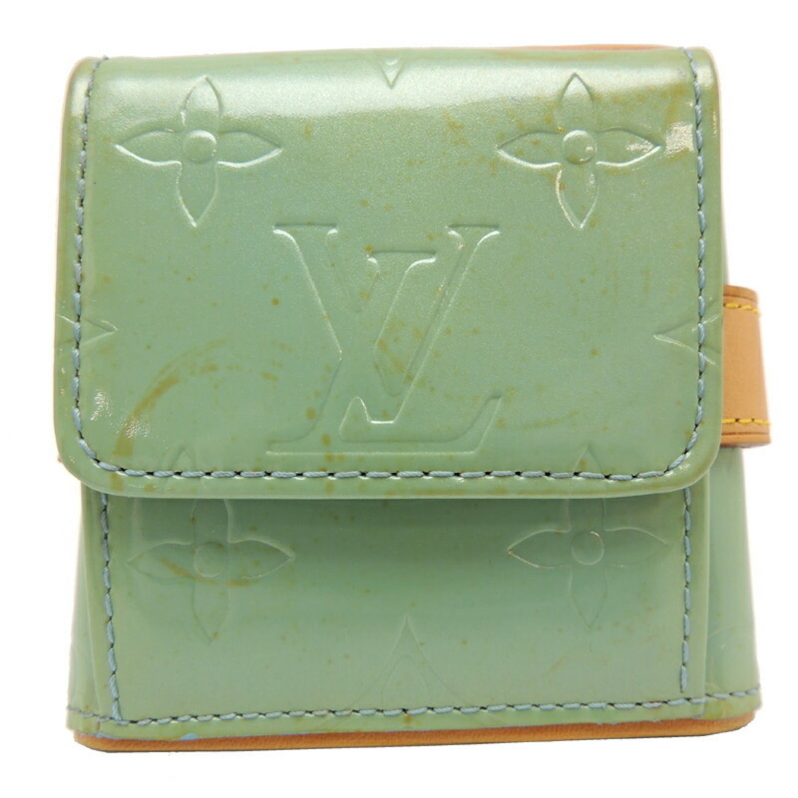 Louis Vuitton is a vernis charm bracelet: Louis Vuitton is a vernis charm bracelet A stunning Louis Vuitton vernis charm bracelet in vibrant green, featuring a unique 8.3cm wide design that adds a touch of elegance to any outfit. With its