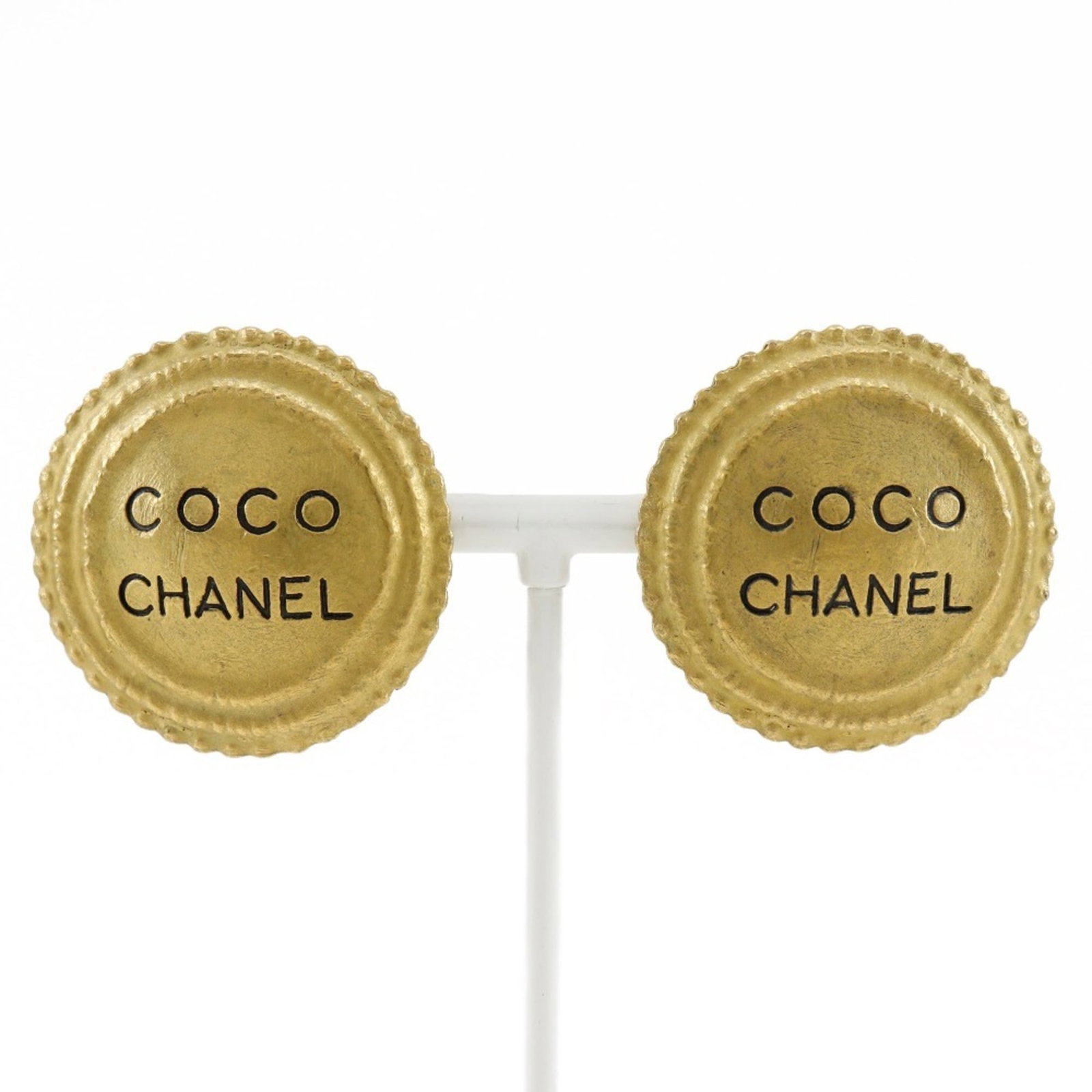 Earrings by Chanel: Earrings by Chanel Elegant Chanel clip earrings with a timeless design, featuring a 34mm x 34mm square shape that adds a touch of sophistication to any outfit. With their classic style and subtle deta