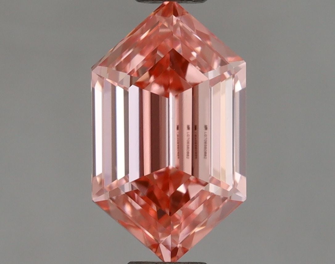 IGI Hexagonal 1.14ct Fancy Vivid Pink VVS2 - Loose Lab Diamond: IGI Hexagonal 1.14ct Fancy Vivid Pink VVS2 - Loose Lab Diamond This listing features IGI Hexagonal 1.14ct Fancy Vivid Pink VVS2 - Loose Lab Diamond. Item specifics are provided below. Item Specifics: 