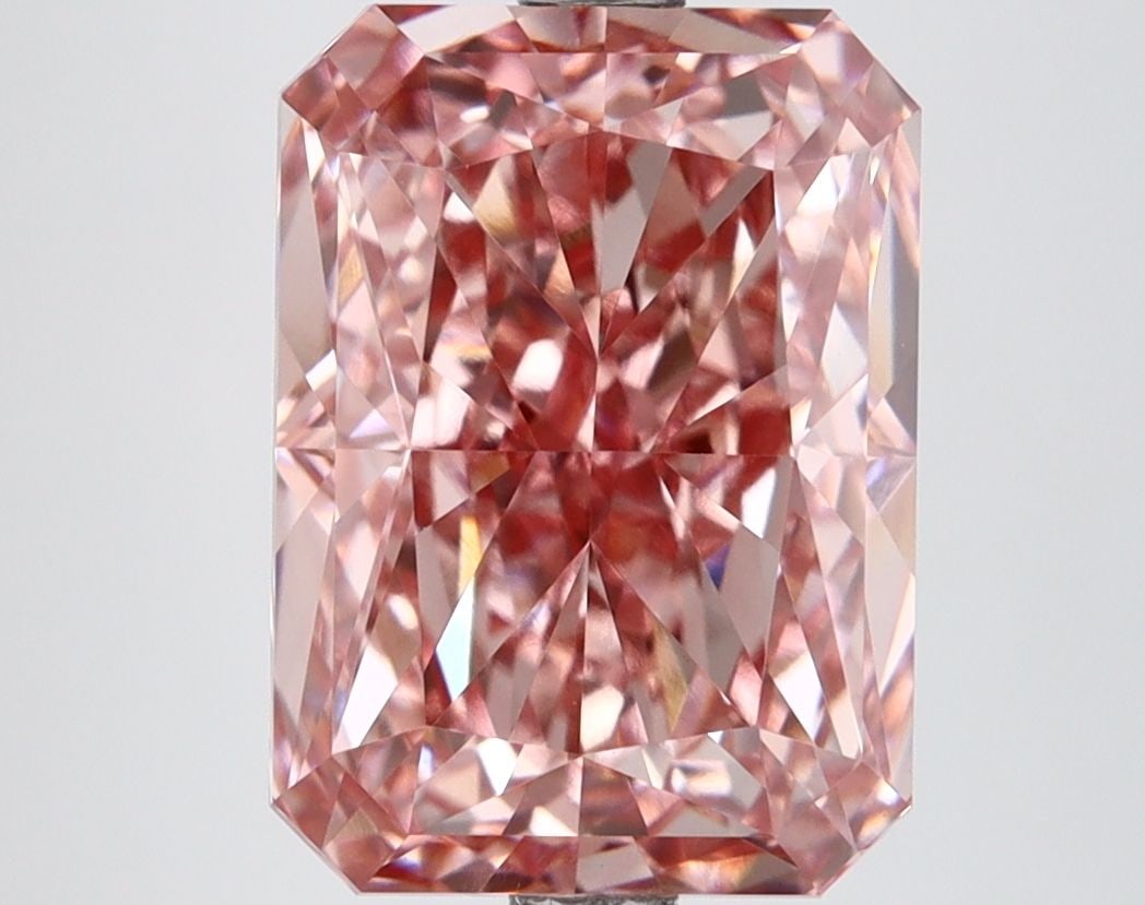 IGI Radiant 4.94ct Fancy Vivid Pink VVS2 - Loose Lab Diamond: IGI Radiant 4.94ct Fancy Vivid Pink VVS2 - Loose Lab Diamond This listing features IGI Radiant 4.94ct Fancy Vivid Pink VVS2 - Loose Lab Diamond. Item specifics are provided below. Item Specifics: Sour