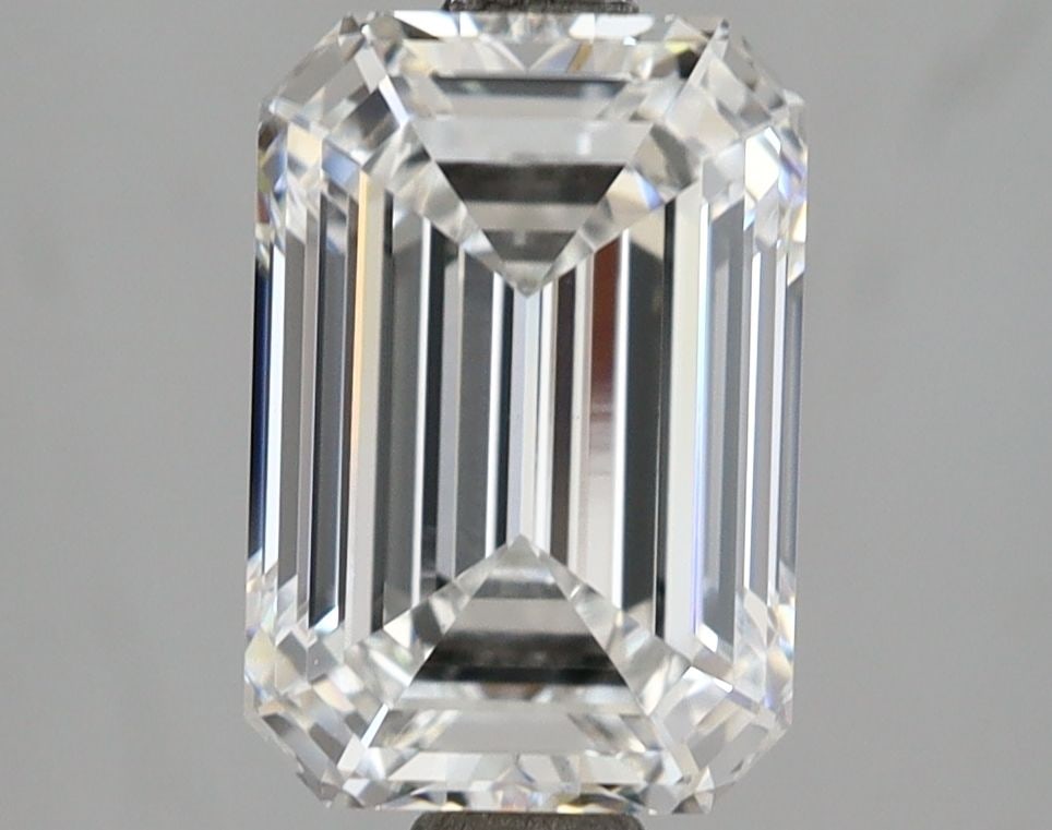 IGI Emerald 3.09ct E VVS2 - Loose Lab Diamond: IGI Emerald 3.09ct E VVS2 - Loose Lab Diamond This listing features IGI Emerald 3.09ct E VVS2 - Loose Lab Diamond. Item specifics are provided below. Item Specifics: Source: This Is A Real Diamond Gro