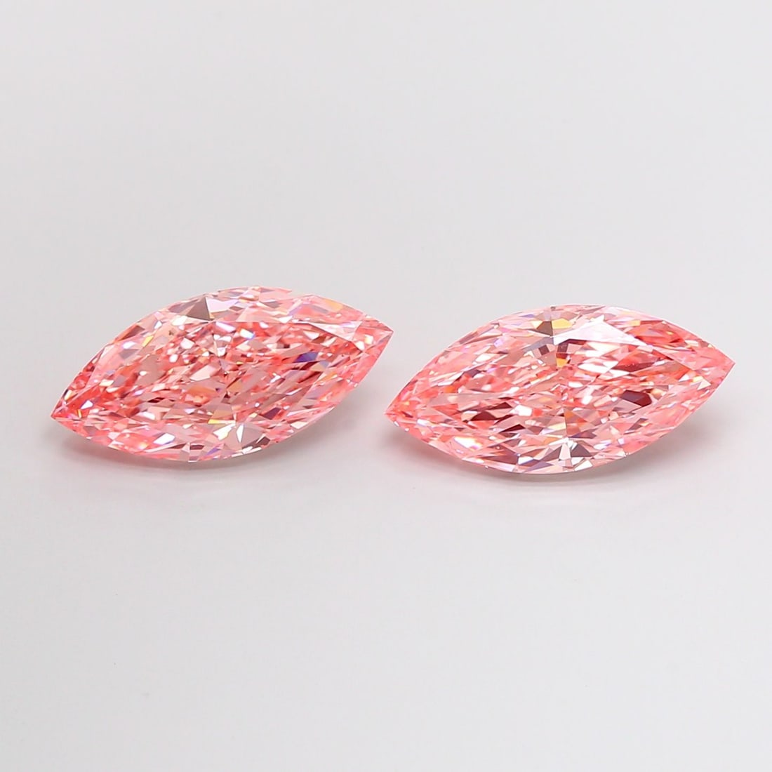 IGI Marquise 5.03ct Fancy Vivid Pink VVS2 - Loose Lab Diamond: IGI Marquise 5.03ct Fancy Vivid Pink VVS2 - Loose Lab Diamond This listing features IGI Marquise 5.03ct Fancy Vivid Pink VVS2 - Loose Lab Diamond. Item specifics are provided below. Item Specifics: So