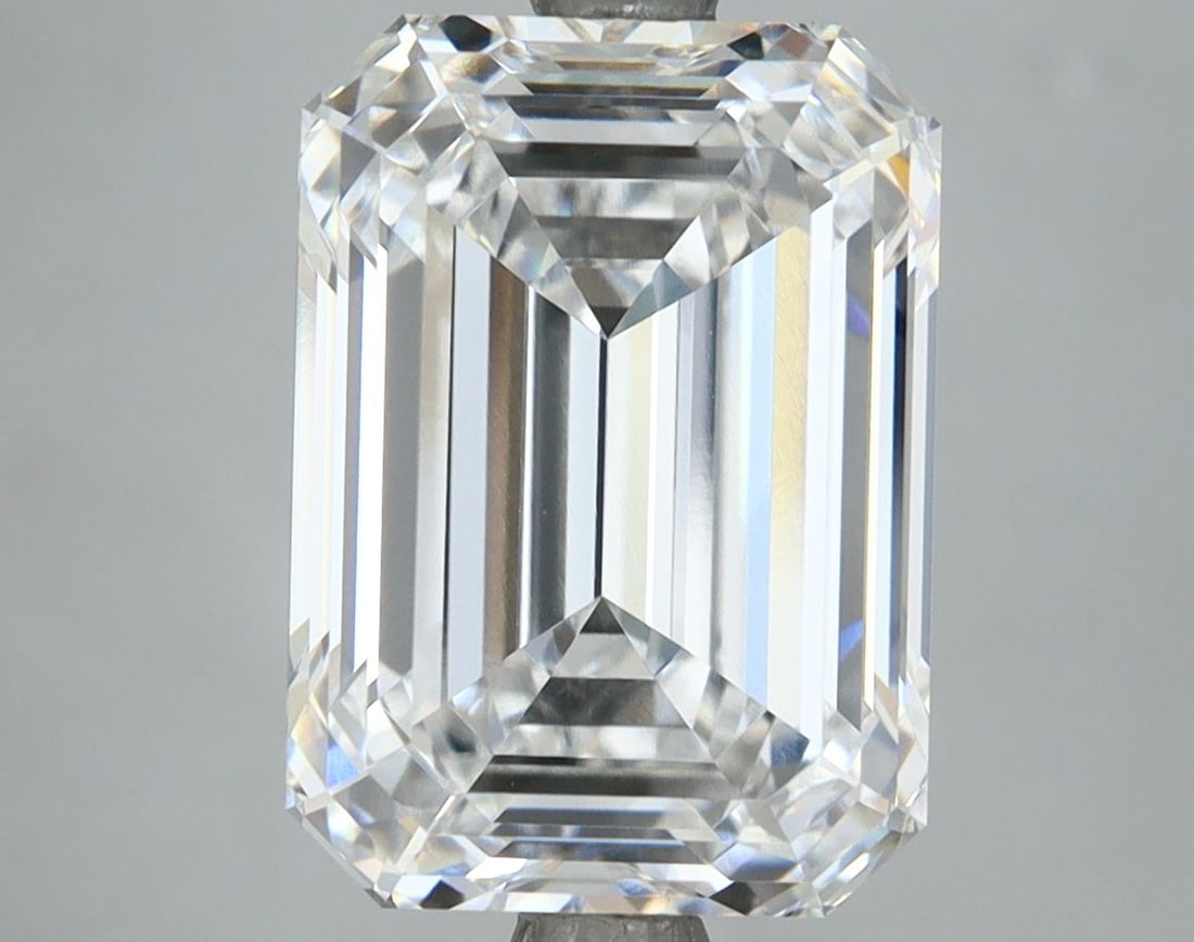 IGI Emerald 5.54ct D VVS1 - Loose Lab Diamond: IGI Emerald 5.54ct D VVS1 - Loose Lab Diamond This listing features IGI Emerald 5.54ct D VVS1 - Loose Lab Diamond. Item specifics are provided below. Item Specifics: Source: This Is A Real Diamond Gro