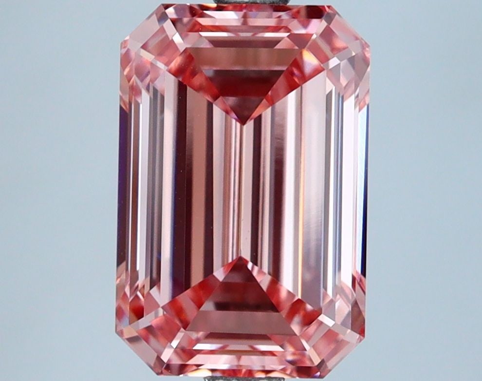 IGI Emerald 3.3ct Fancy Intense Pink VVS2 - Loose Lab Diamond: IGI Emerald 3.3ct Fancy Intense Pink VVS2 - Loose Lab Diamond This listing features IGI Emerald 3.3ct Fancy Intense Pink VVS2 - Loose Lab Diamond. Item specifics are provided below. Item Specifics: So