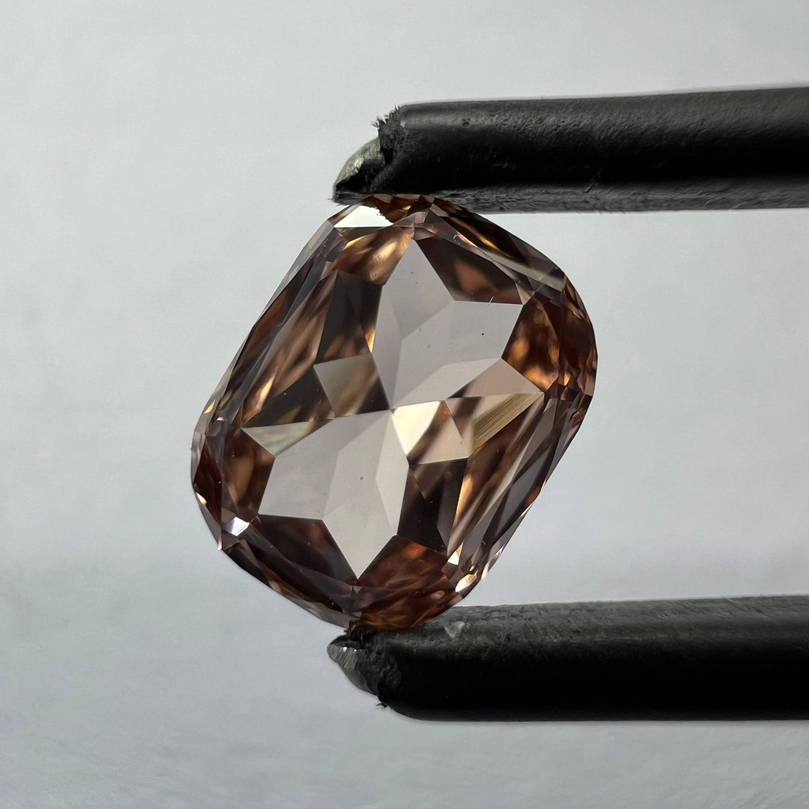 Cushion Brilliant 0.69ct Pink VVS2 - Loose Lab Diamond: Cushion Brilliant 0.69ct Pink VVS2 - Loose Lab Diamond This listing features Cushion Brilliant 0.69ct Pink VVS2 - Loose Lab Diamond. Item specifics are provided below. Item Specifics: Source: This Is 