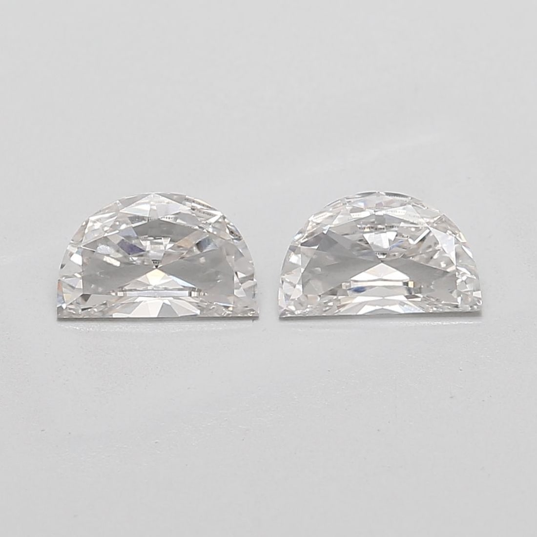 IGI Half Moon 0.36ct F VVS2 - Loose Lab Diamond: IGI Half Moon 0.36ct F VVS2 - Loose Lab Diamond This listing features IGI Half Moon 0.36ct F VVS2 - Loose Lab Diamond. Item specifics are provided below. Item Specifics: Source: This Is A Real Diamond