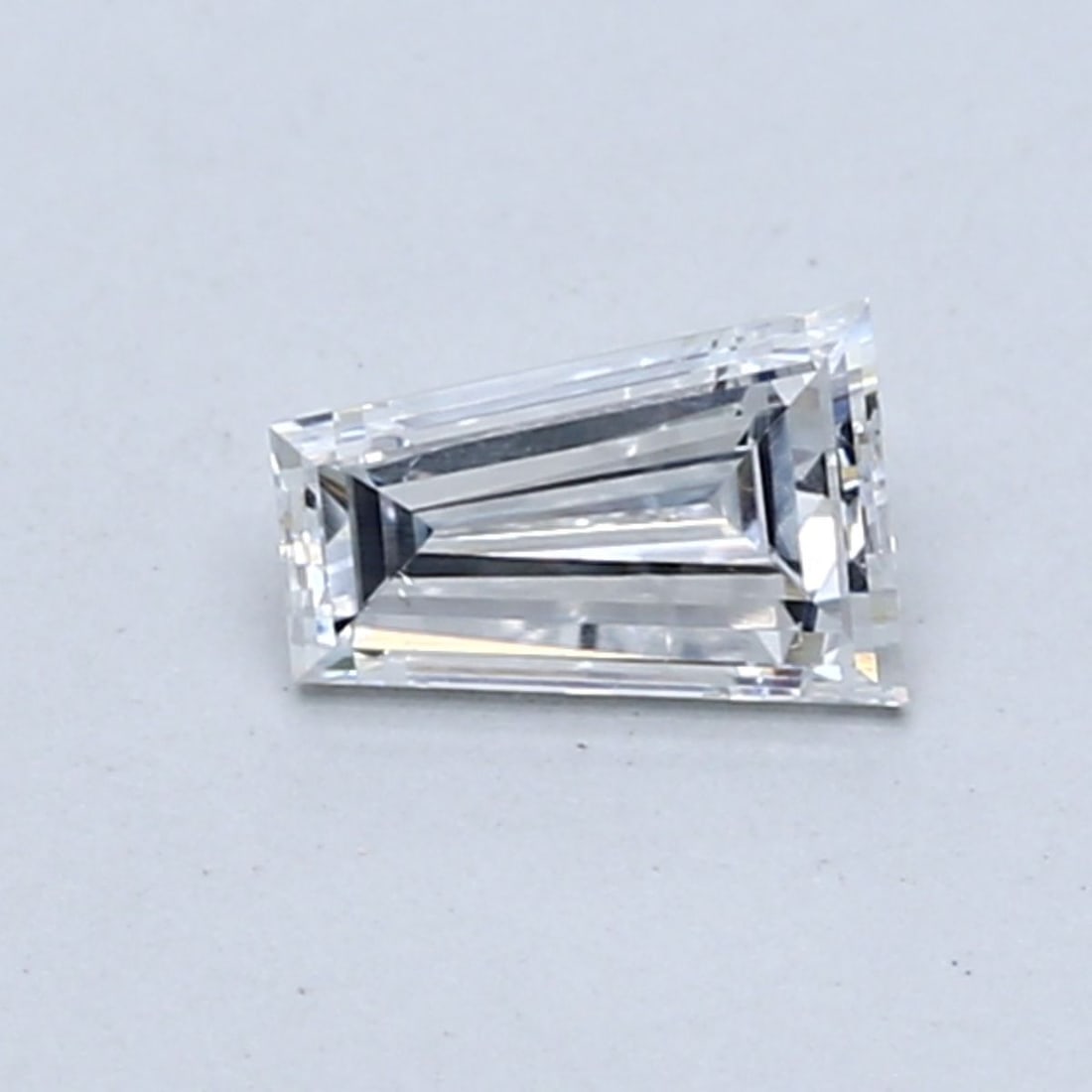 Tapered Baguette 0.46ct E VVS2 - Loose Lab Diamond: Tapered Baguette 0.46ct E VVS2 - Loose Lab Diamond This listing features Tapered Baguette 0.46ct E VVS2 - Loose Lab Diamond. Item specifics are provided below. Item Specifics: Source: This Is A Real D