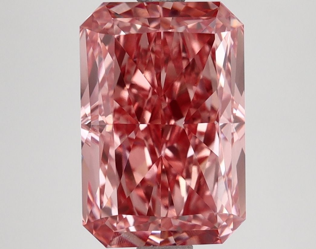 IGI Radiant 3.84ct Fancy Vivid Pink VVS2 - Loose Lab Diamond: IGI Radiant 3.84ct Fancy Vivid Pink VVS2 - Loose Lab Diamond This listing features IGI Radiant 3.84ct Fancy Vivid Pink VVS2 - Loose Lab Diamond. Item specifics are provided below. Item Specifics: Sour
