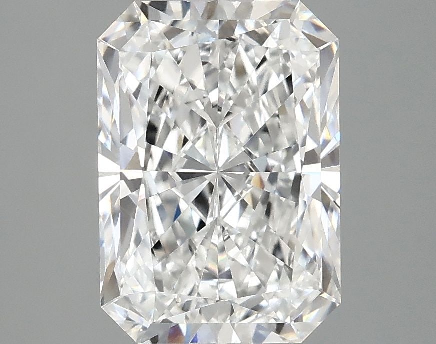 IGI Radiant 3.1ct E VVS2 - Loose Lab Diamond: IGI Radiant 3.1ct E VVS2 - Loose Lab Diamond This listing features IGI Radiant 3.1ct E VVS2 - Loose Lab Diamond. Item specifics are provided below. Item Specifics: Source: This Is A Real Diamond Grown