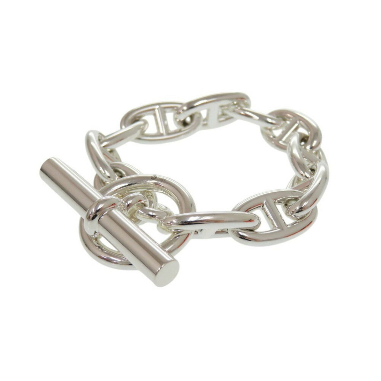 Hermes Charm Bracelet Silver 925: Hermes Charm Bracelet Silver 925 Silver 925 Charm Bracelet from Hermes features a sleek design with a silver finish. The bracelet measures 14.5cm in length and is made from high-quality silver materia