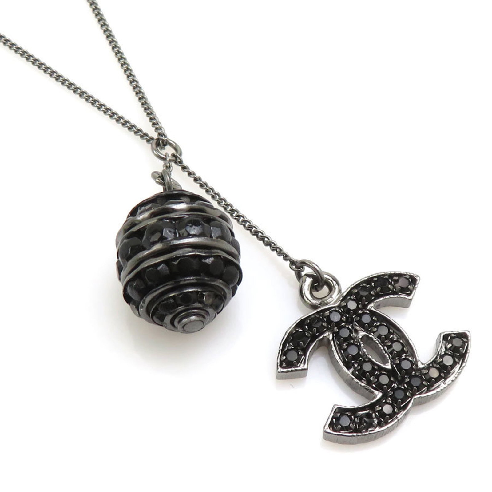 Chanel necklace, Coco Mark, metal, rhinestone, gunmetal, black, women's, free shipping, e61616a: Chanel necklace, Coco Mark, metal, rhinestone, gunmetal, black, women's, free shipping, e61616a Chanel's iconic Coco Mark necklace boasts sleek gunmetal tones and intricate rhinestone details, adding 