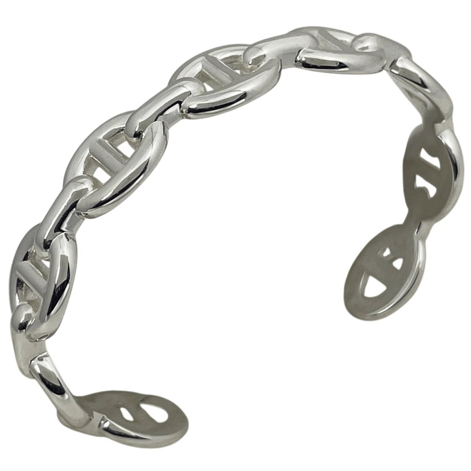 Hermes Charm Bracelet Silver 925: Hermes Charm Bracelet Silver 925 Silver 925 Charm Bracelet from Hermes features a sleek and modern design. The bracelet measures 15cm in length and has a width of 9mm, making it a stylish accessory fo