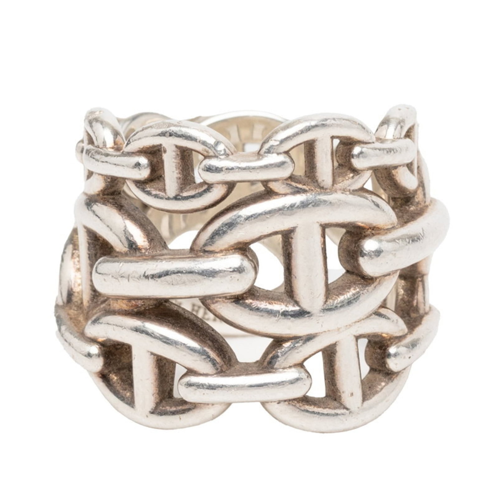 Hermes Band Ring Silver 925: Hermes Band Ring Silver 925 This Hermes Band Ring Silver 925 features a sleek design made from high-quality silver 925 material. With its classic style and subtle wear, this band ring showcases a pre-