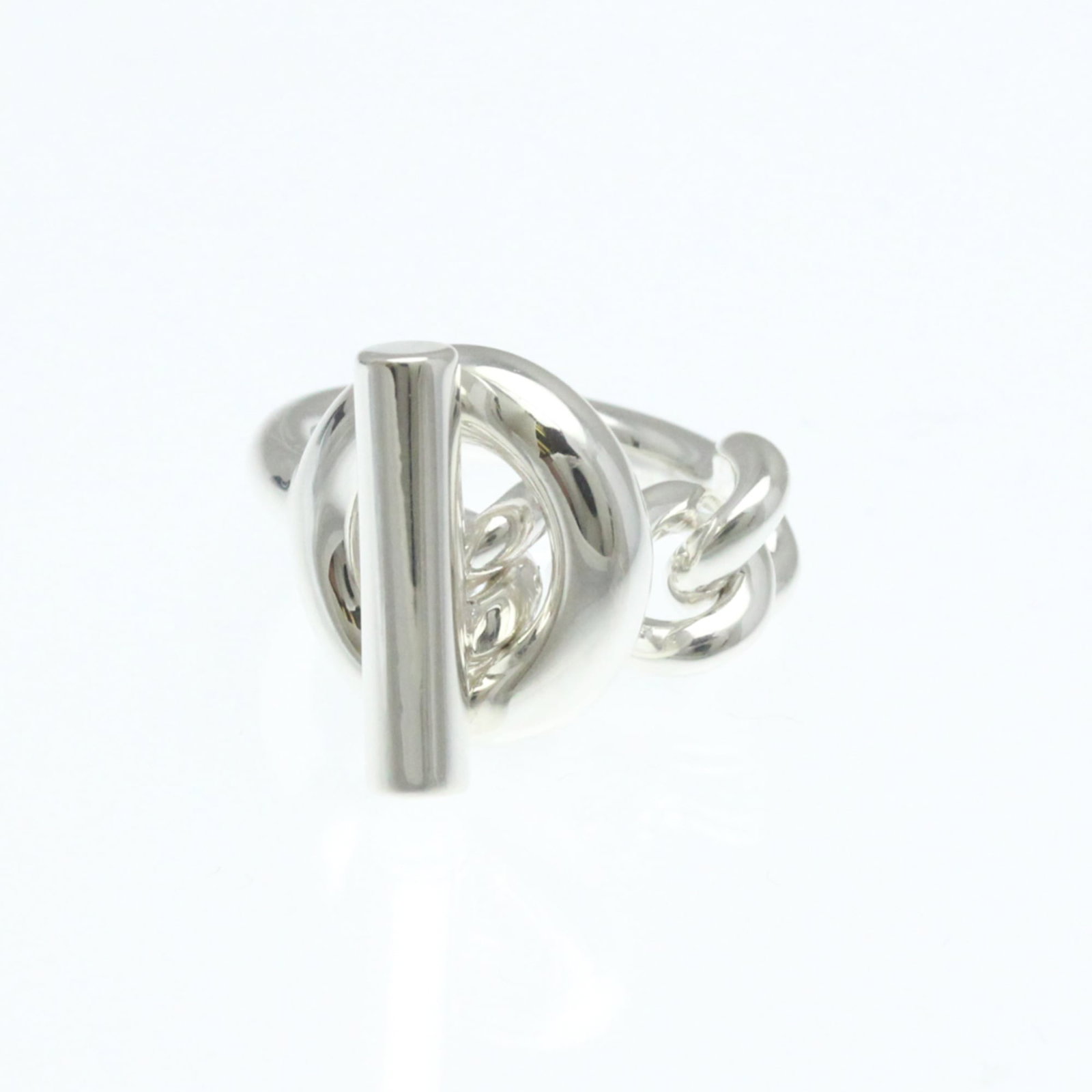Hermes Band Ring Silver 925: Hermes Band Ring Silver 925 Silver 925 band ring from Hermes features a sleek design with no stone. Made from high-quality silver metal, this fashion ring boasts a durable construction and comfortable