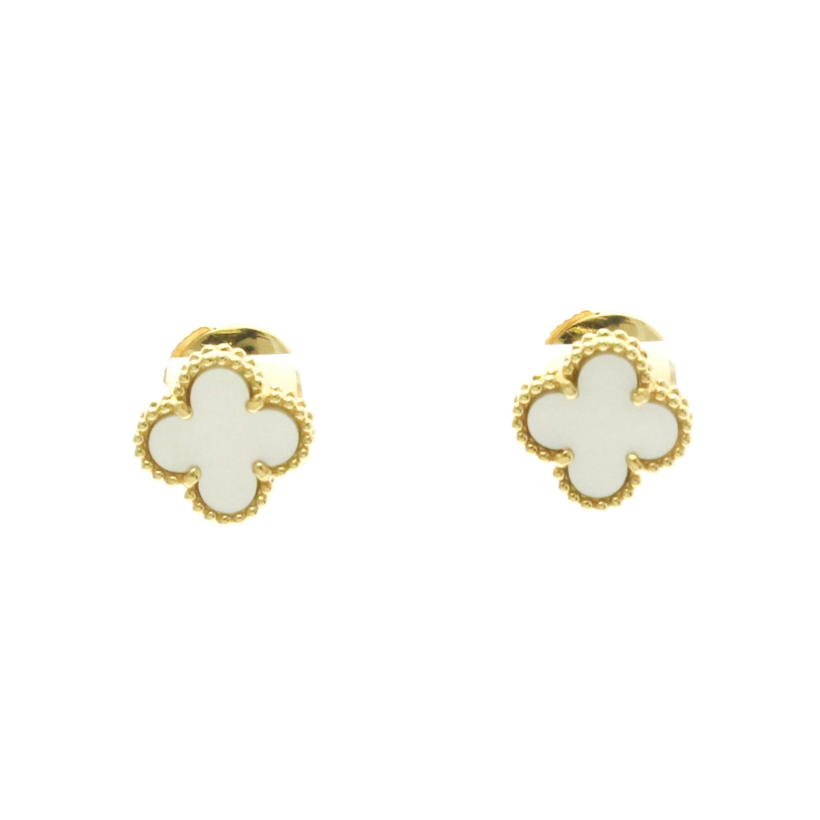 Van Cleef & Arpels Stud Earrings Yellow Gold (18K): Van Cleef & Arpels Stud Earrings Yellow Gold (18K) Stud earrings in 18K yellow gold, featuring a delicate Mother of Pearl stone. The intricate design showcases the beauty of this luxurious metal, with