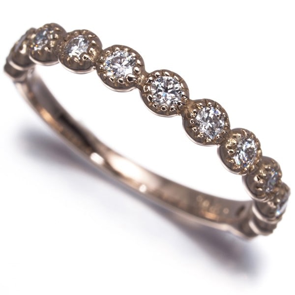 Strict Rules: Strict Rules 18k rose gold ring featuring a natural diamond. The ring's metal purity and main stone are highlighted in its description, providing an accurate representation of its features. With a