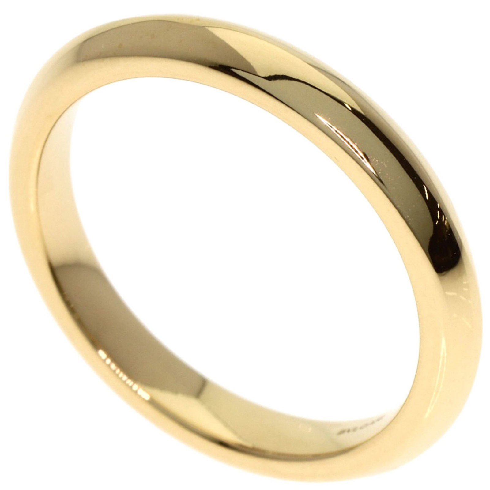 Bvlgari Band Ring Yellow Gold (18K): Bvlgari Band Ring Yellow Gold (18K) Bvlgari Band Ring Yellow Gold (18K) - A stylish and elegant band ring made from high-quality yellow gold (18K), this piece boasts a classic design that exudes sophi