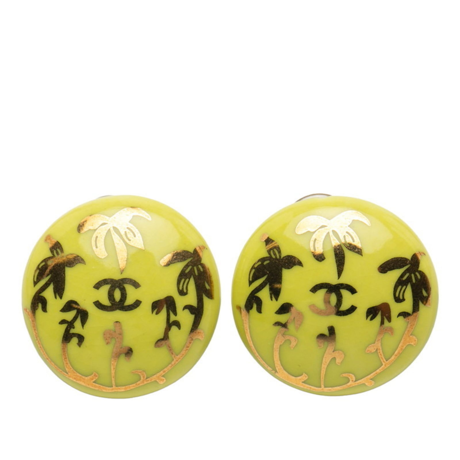 Chanel Clip Earrings Gold Plating: Chanel Clip Earrings Gold Plating Gold Plating Details Stand Out in These Vintage Chanel Clip Earrings. Made from Gold Plating, these earrings feature a classic design with a subtle Light Green hue. M