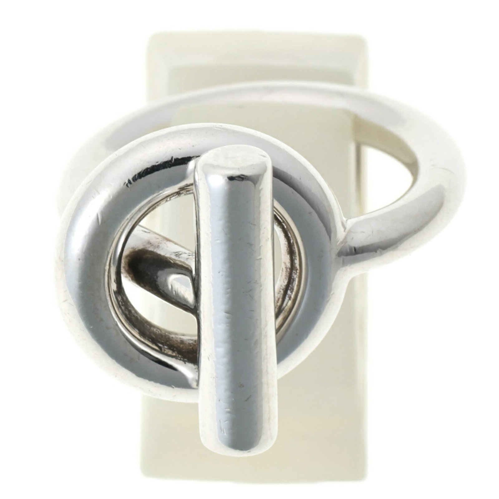 Hermes Band Ring Silver 925: Hermes Band Ring Silver 925 Silver 925 band ring from Hermes features a sleek and modern design. Made from high-quality silver alloy, this ring boasts durability and shine. With its understated elegan