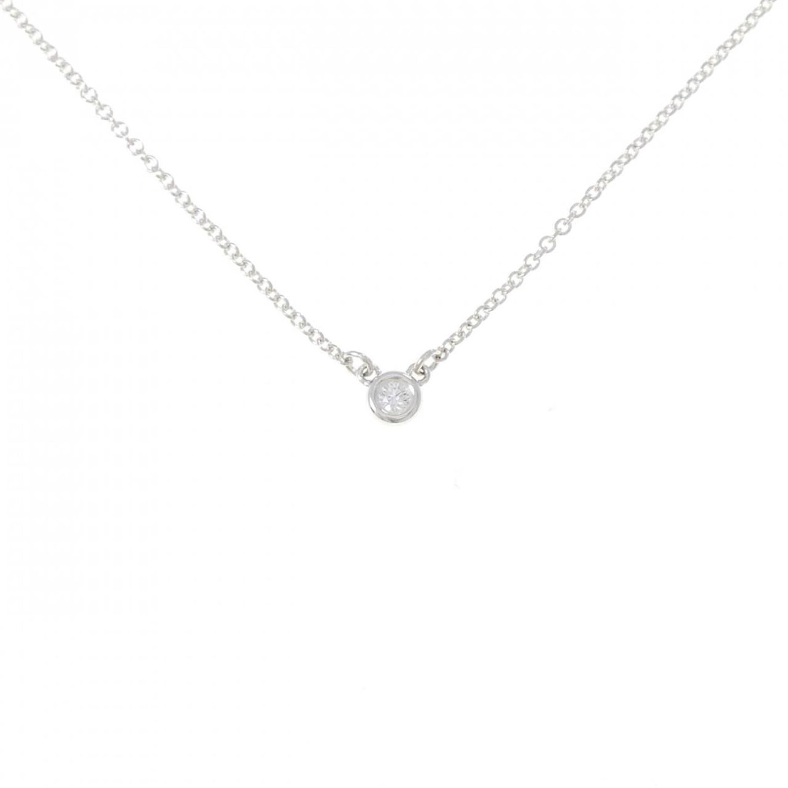 Tiffany & Co. By the Yard Necklace: Tiffany & Co. By the Yard Necklace Tiffany & Co.'s By the Yard Necklace boasts a striking silver design featuring a diamond pendant. The necklace's 41 cm circumference and 3.7mm x 3.7mm pendant size m