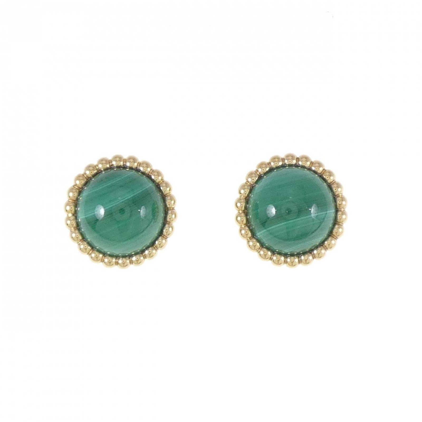 Van Cleef & Arpels Stud Earrings Yellow Gold: Van Cleef & Arpels Stud Earrings Yellow Gold Stud earrings in yellow gold featuring malachite stones. The pieces show some signs of usage, with a few scratches and minor dirt marks, but remain in