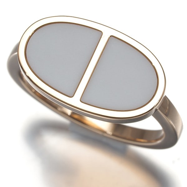 Verso d' Ancre 750 Rose Gold/ Eu52 Ceramic Herm?s Ring: Verso d' Ancre 750 Rose Gold/ Eu52 Ceramic Herm?s Ring Verso d'Ancre 750 Rose Gold/Eu52 Ceramic Herm?s Ring features an 18k rose gold metal construction with no main stone. The Chaine d'Ancre collecti