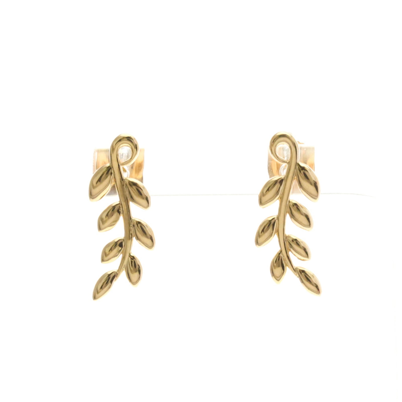 Tiffany Stud Earrings Pink Gold (18K): Tiffany Stud Earrings Pink Gold (18K) Pink Gold (18K) stud earrings from Tiffany are a timeless choice. These fashion staples feature a subtle pink hue and sleek design, adding a touch of elegance to