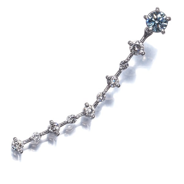 Strict Rules Blue Clearediamond Ct 0.313 0.50ct Pendant Platinum 900: Strict Rules Blue Clearediamond Ct 0.313 0.50ct Pendant Platinum 900 Platinum pendant featuring a stunning blue-cleared diamond surrounded by four smaller diamonds in a circular setting. The platinum