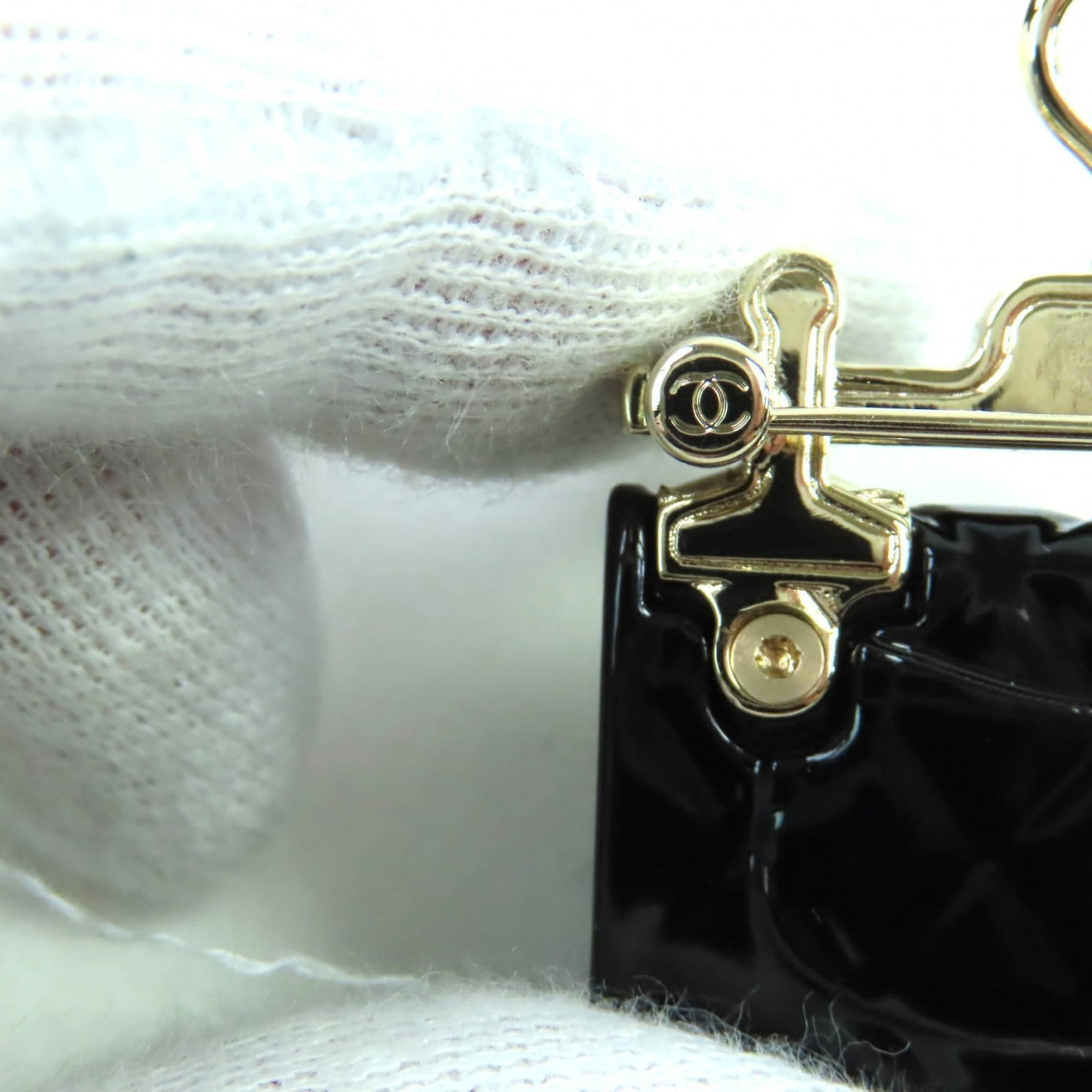 Chanel Brooch - 7