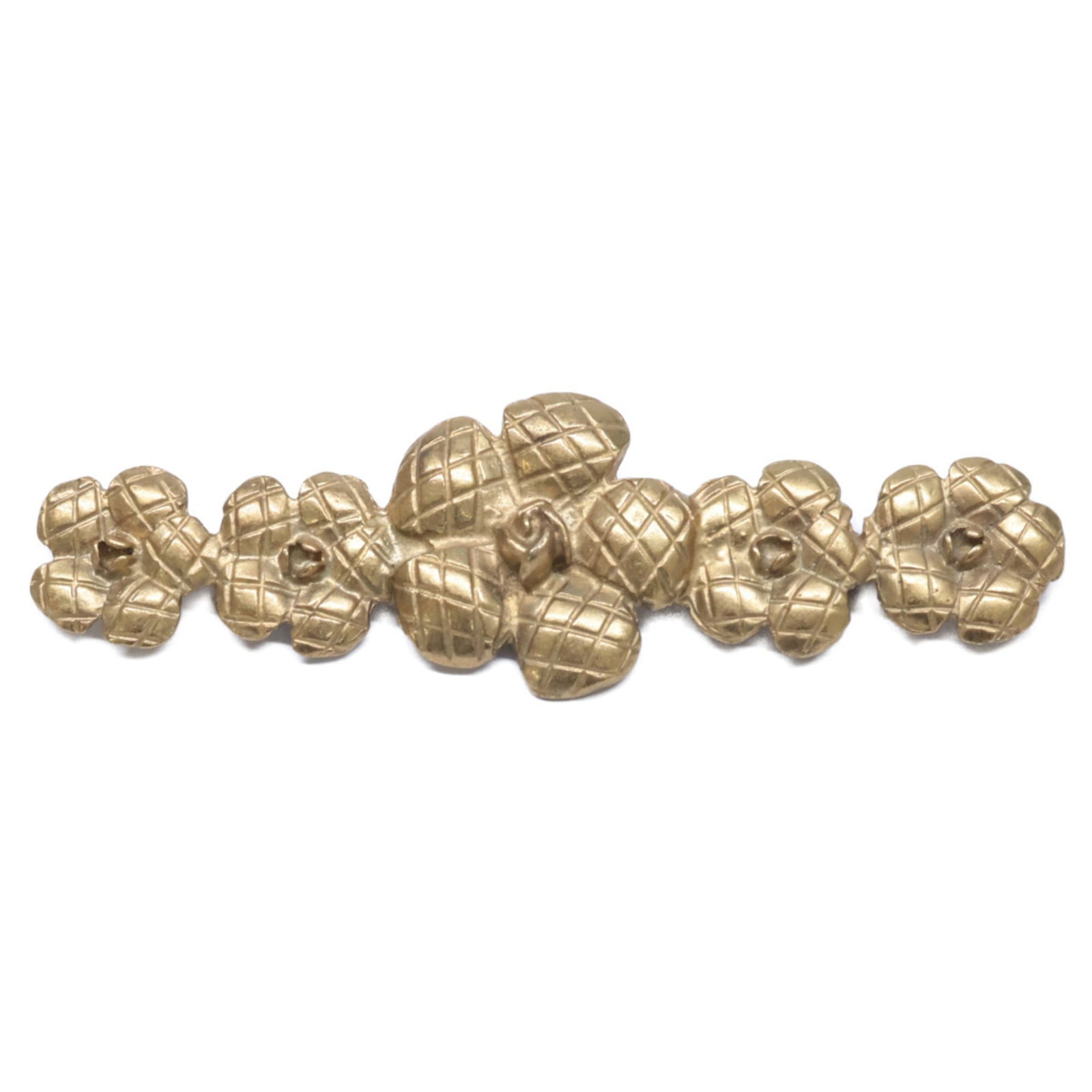Chanel Brooch Metal: Chanel Brooch Metal This gold Chanel brooch features a metal design with traces of usage and minor scratches. Its original size is 7.7cm x 2.2cm / 3.03'' x 0.86''. The item is in good condition,