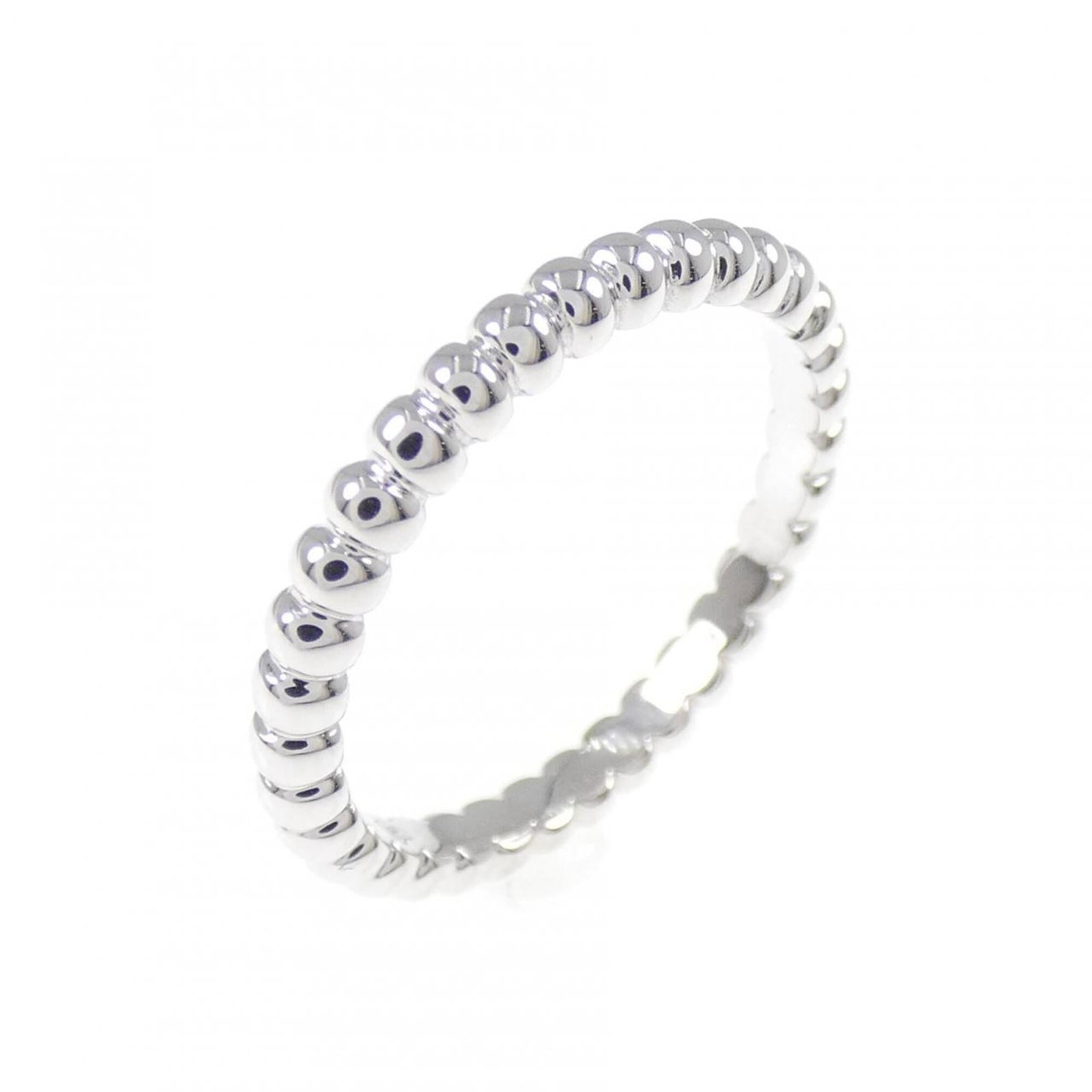Van Cleef & Arpels Band Ring White Gold (18K): Van Cleef & Arpels Band Ring White Gold (18K) Van Cleef & Arpels Band Ring White Gold (18K) - A timeless piece of luxury jewelry featuring an elegant band crafted from high-quality white gold. The rin
