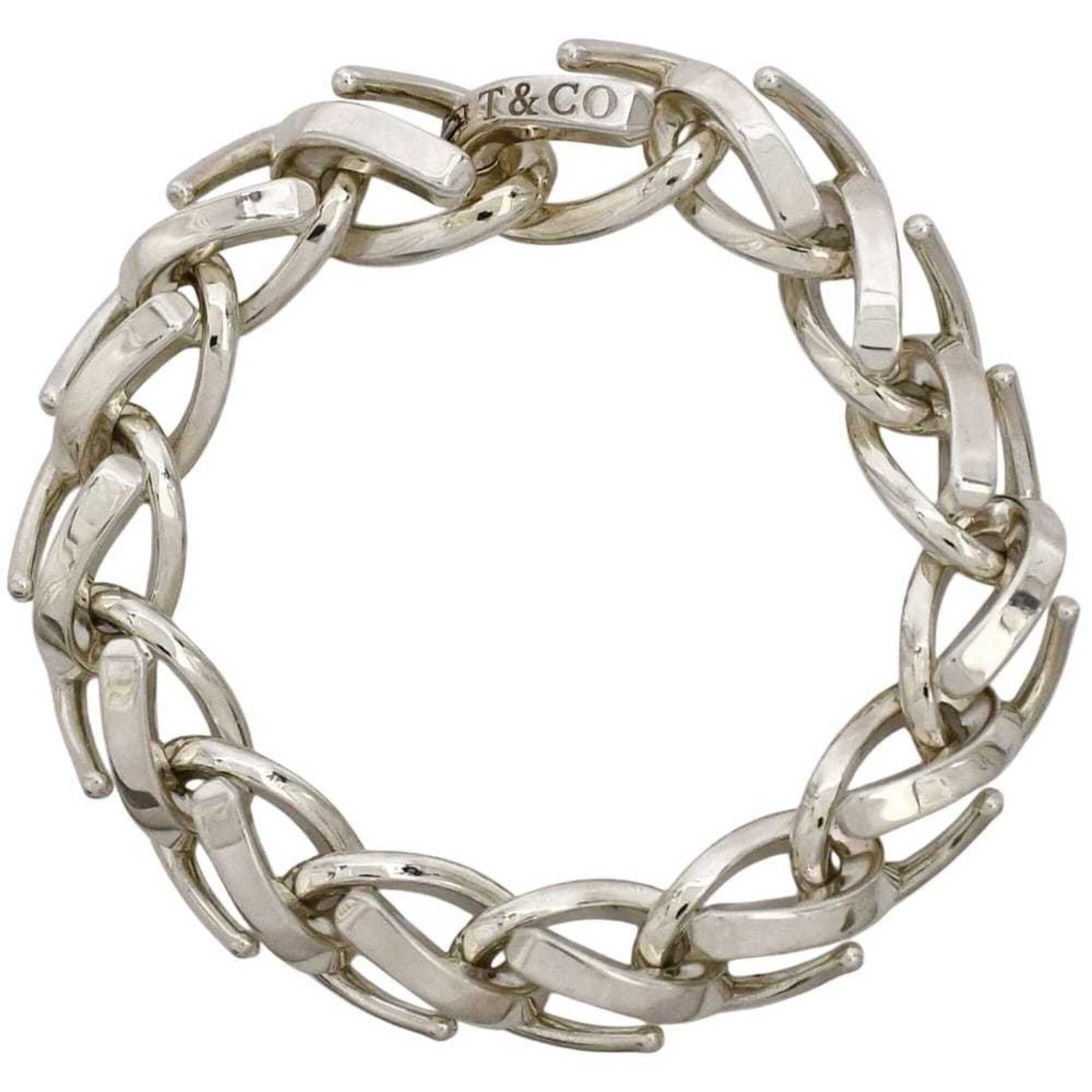 Tiffany Charm Bracelet Silver 925: Tiffany Charm Bracelet Silver 925 Silver 925 Tiffany Charm Bracelet in excellent condition. This used charm bracelet features a silver 925 material and measures 19cm in length. A few minor scratches a