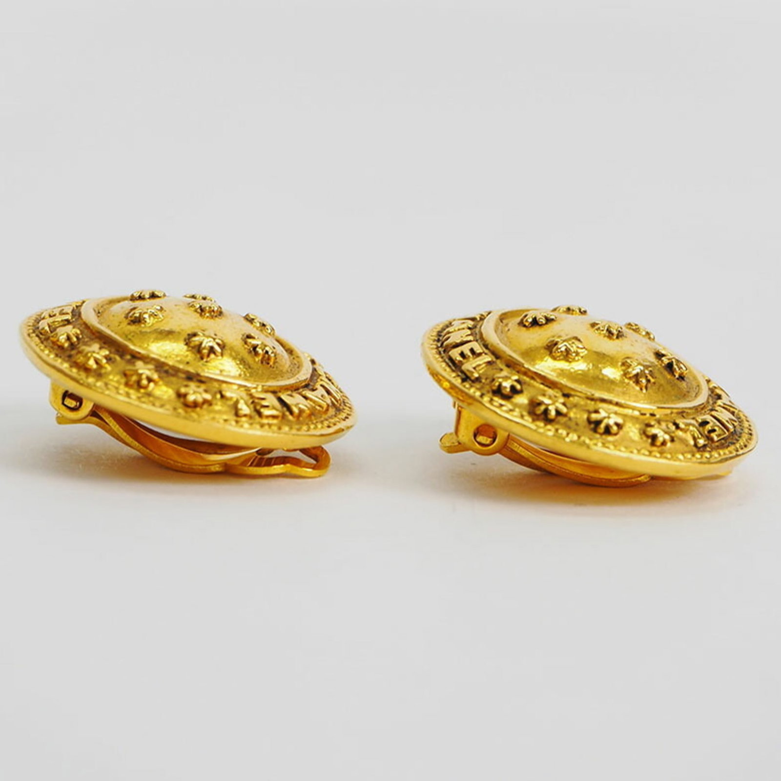 Chanel Earcuff Metal - 2