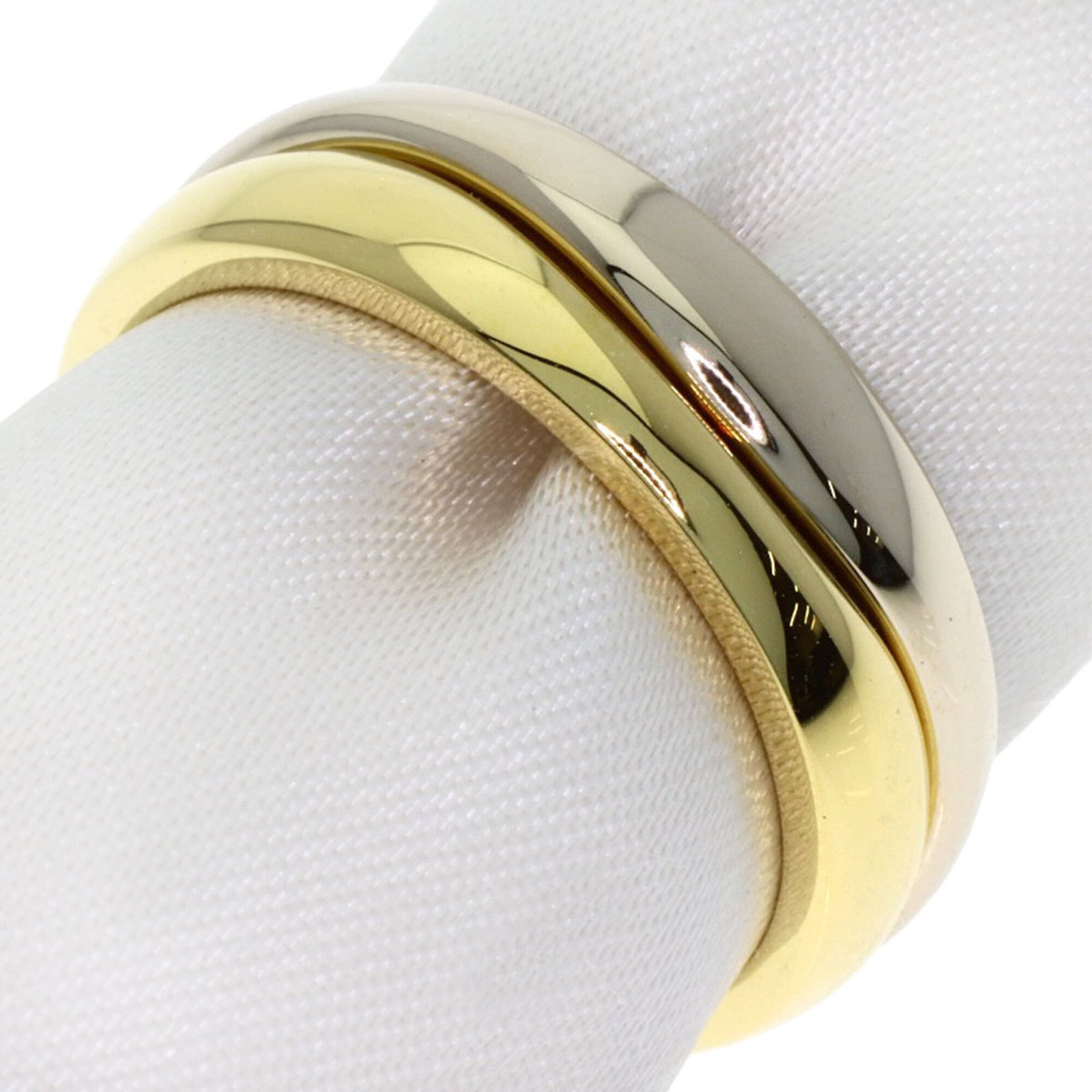 Cartier Band Ring White Gold (18K), Yellow Gold (18K): Cartier Band Ring White Gold (18K), Yellow Gold (18K) Cartier Band Ring White Gold (18K), Yellow Gold (18K) features a classic design with a mix of white and yellow gold. The ring is in very good