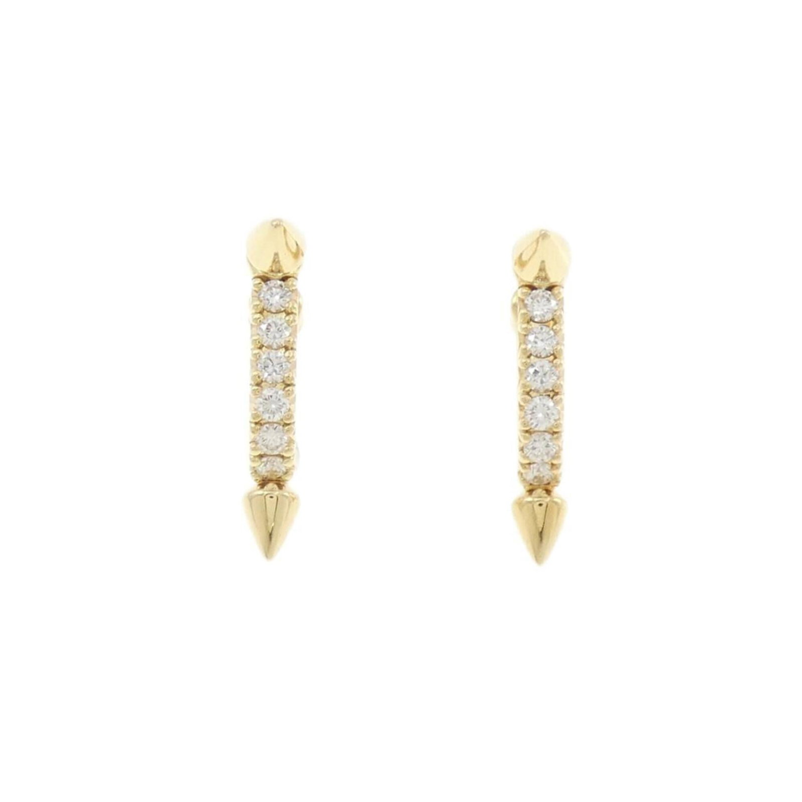 Tiffany Stud Earrings Yellow Gold (18K): Tiffany Stud Earrings Yellow Gold (18K) Yellow Gold (18K) Tiffany Stud Earrings in excellent condition, with only minor signs of wear and some scratches. The earrings' classic design remains timeless,
