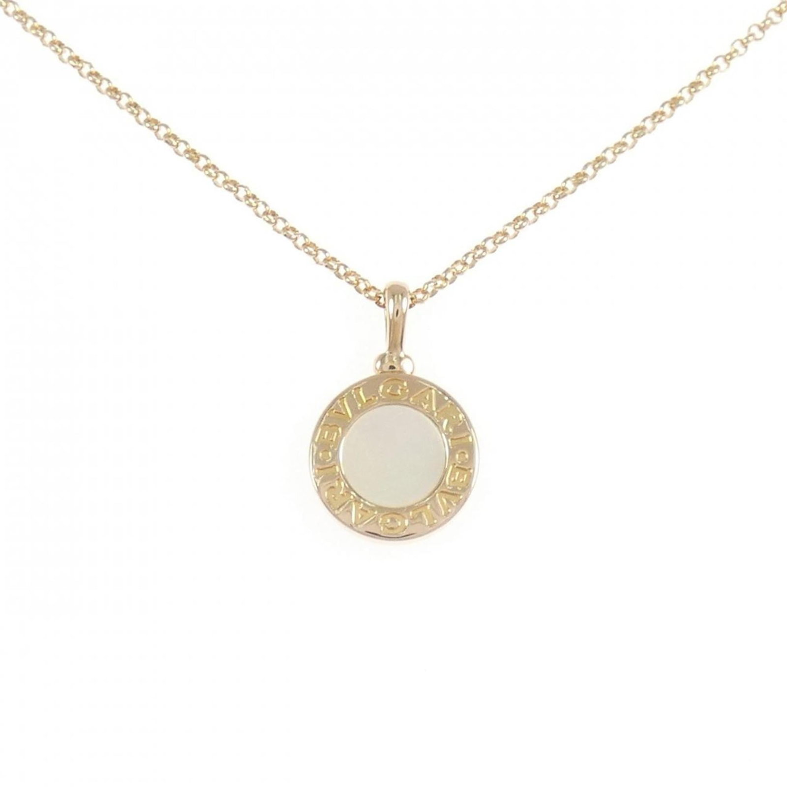Bvlgari Necklace: Bvlgari Necklace Pink gold Bvlgari necklace with mother of pearl pendant features elegant design. The 41-43 cm long chain and 17mm x 11mm pendant size make it suitable for various necklines. With its