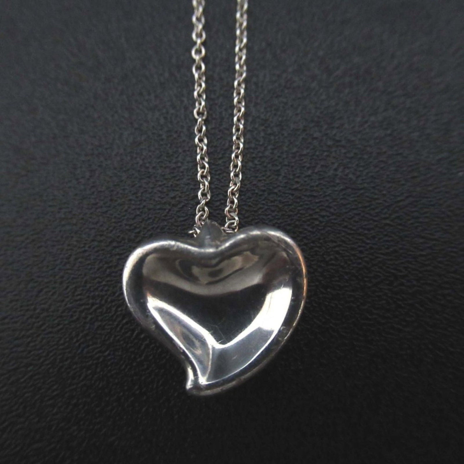 Tiffany & Co. Elsa Peretti Full Heart Necklace Pendant 925SV Silver Women's: Tiffany & Co. Elsa Peretti Full Heart Necklace Pendant 925SV Silver Women's Tiffany & Co.'s iconic Elsa Peretti Full Heart Necklace Pendant is a timeless piece of silver jewelry. Made from 925SV