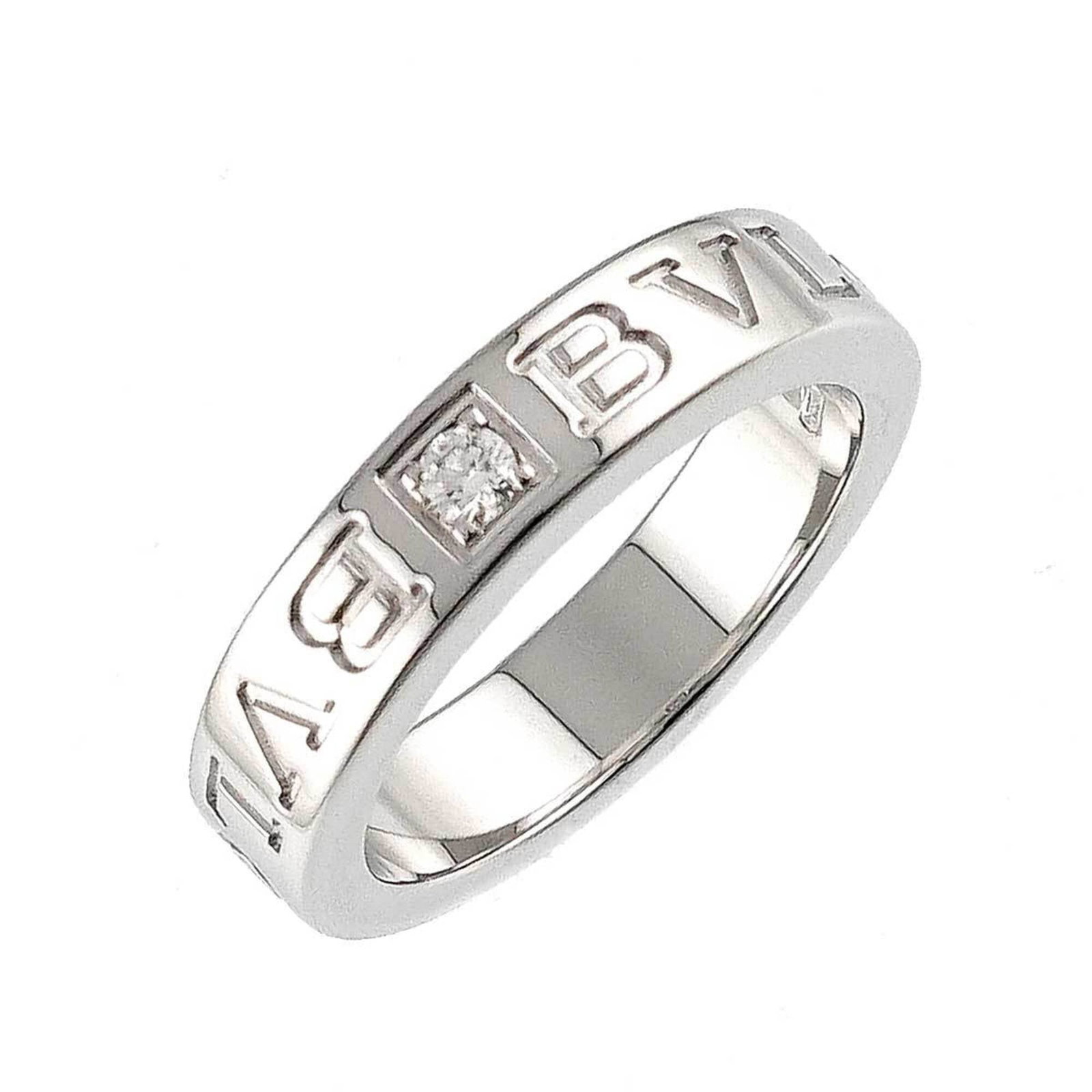 Bvlgari Band Ring White Gold (18K): Bvlgari Band Ring White Gold (18K) Bvlgari Band Ring White Gold (18K) features a sleek design with a focus on elegant simplicity. Made from high-quality white gold (18K), this band ring boasts a class