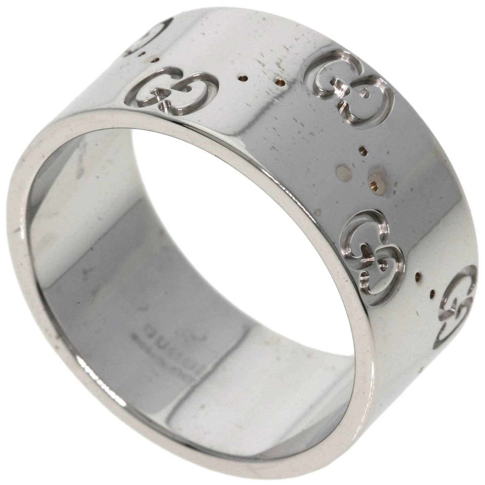 Gucci Band Ring White Gold (18K): Gucci Band Ring White Gold (18K) Gucci Band Ring White Gold (18K) is a like-new condition band ring made from high-quality white gold (18K). The item features a classic design with a subtle shine, sho
