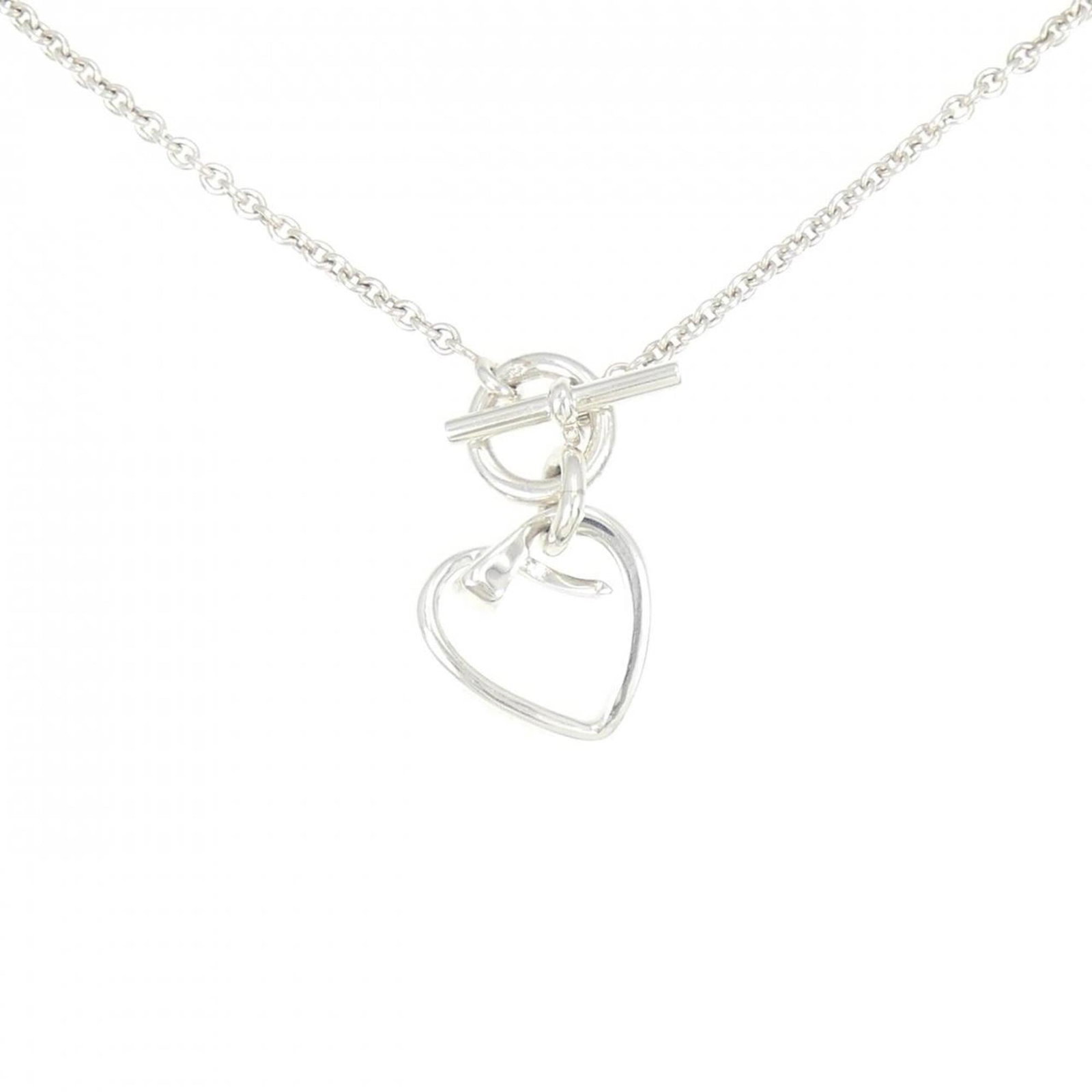 Hermes 925 heart necklace: Hermes 925 heart necklace The Hermes 925 heart necklace boasts a sleek silver design with intricate details, crafted from high-quality 925 sterling silver. Its classic pendant style makes it a timeles