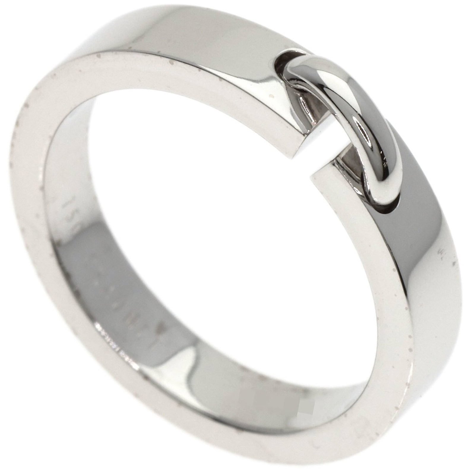 Chaumet Wedding Ring White Gold (18K): Chaumet Wedding Ring White Gold (18K) Chaumet's exquisite white gold wedding ring boasts elegant design and exceptional craftsmanship. Made from high-quality 18K white gold, this beautiful piece has b