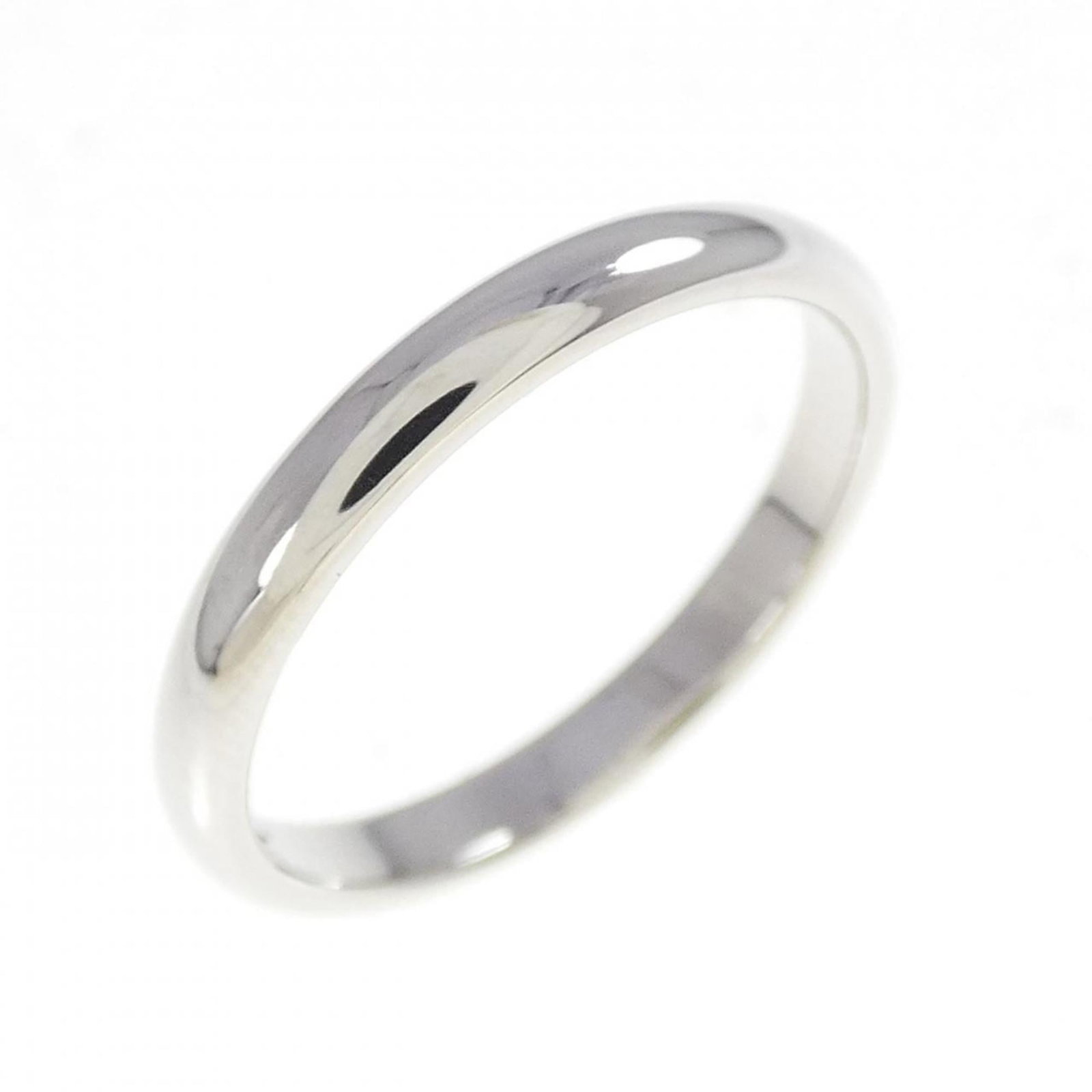 Cartier Wedding Ring Platinum 950: Cartier Wedding Ring Platinum 950 Cartier's iconic Wedding Ring Platinum 950 boasts a sleek design with a width of 2.4mm and a weight of 3g. This platinum masterpiece has been carefully crafted to mak