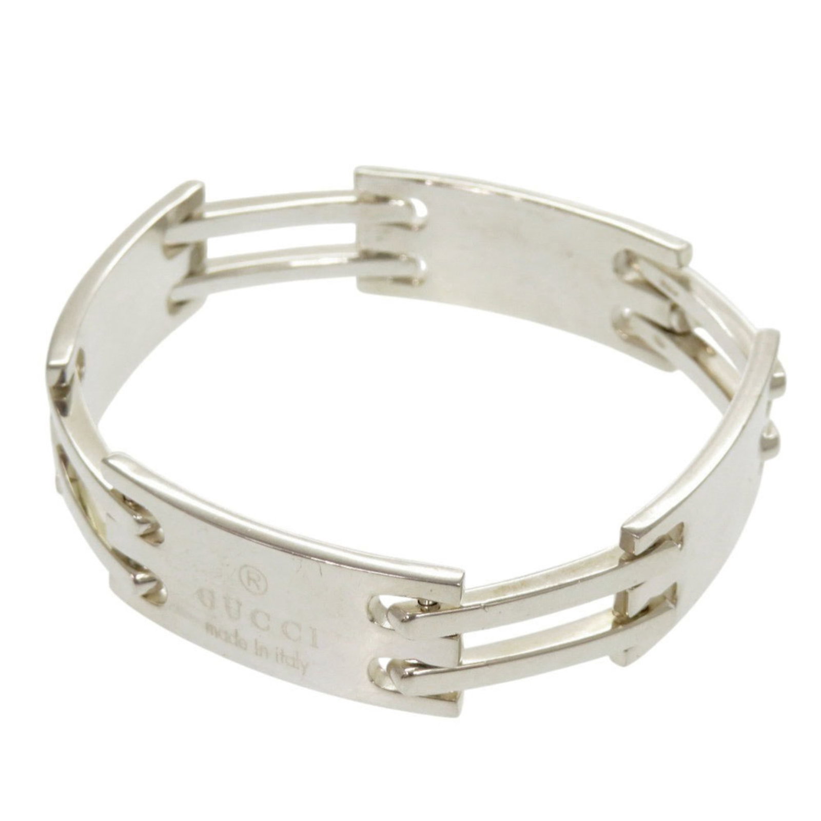 Gucci Charm Bracelet Silver 925: Gucci Charm Bracelet Silver 925 The Gucci Charm Bracelet Silver 925 features a sleek and modern design with silver accents. Made from high-quality silver 925 material, this charm bracelet boasts a cla