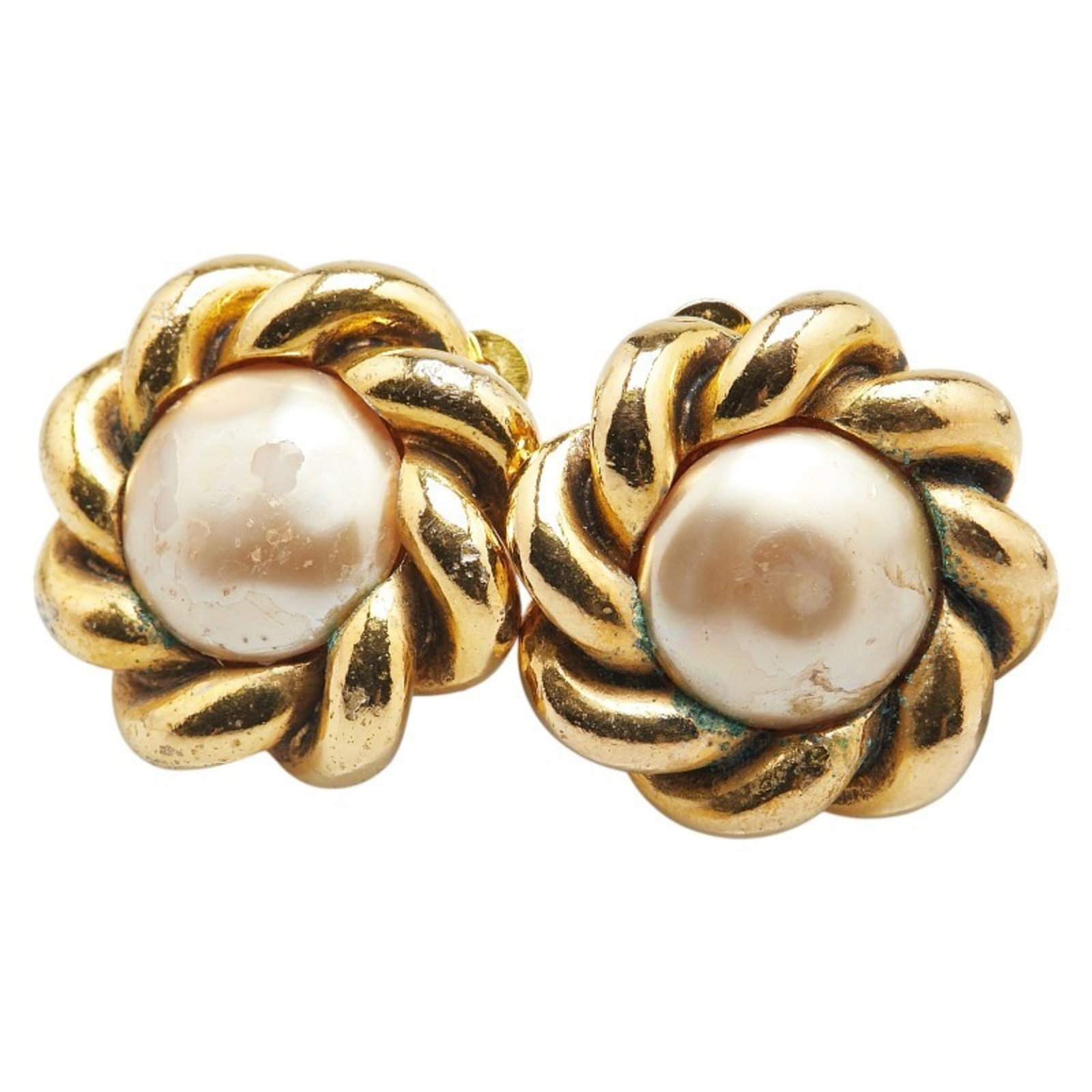 Chanel Clip Earrings: Chanel Clip Earrings Chanel Clip Earrings are a timeless accessory featuring a classic gold design. With their sleek and minimalist silhouette, these earrings add a touch of sophistication to any outf
